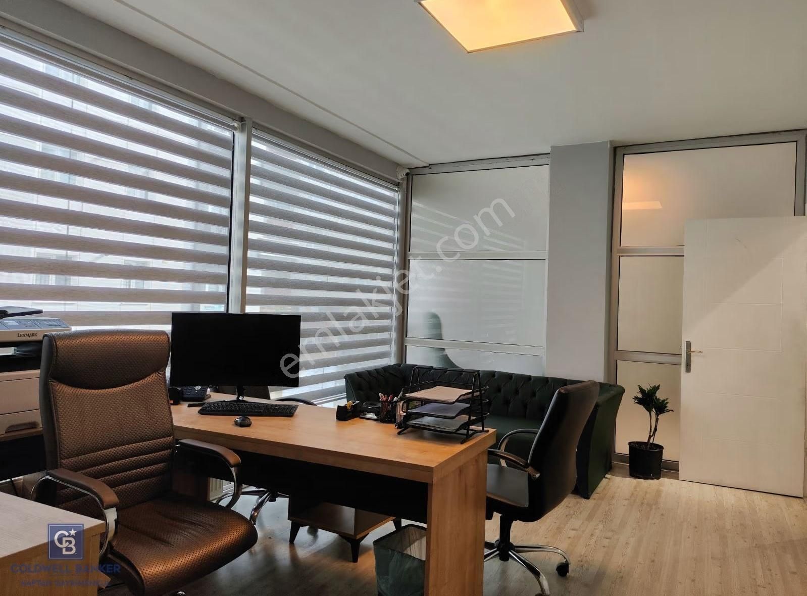 Sancaktepe Demokrasi Caddesin'de 3+1 Kiralık Ofis Katı - Görsel 18