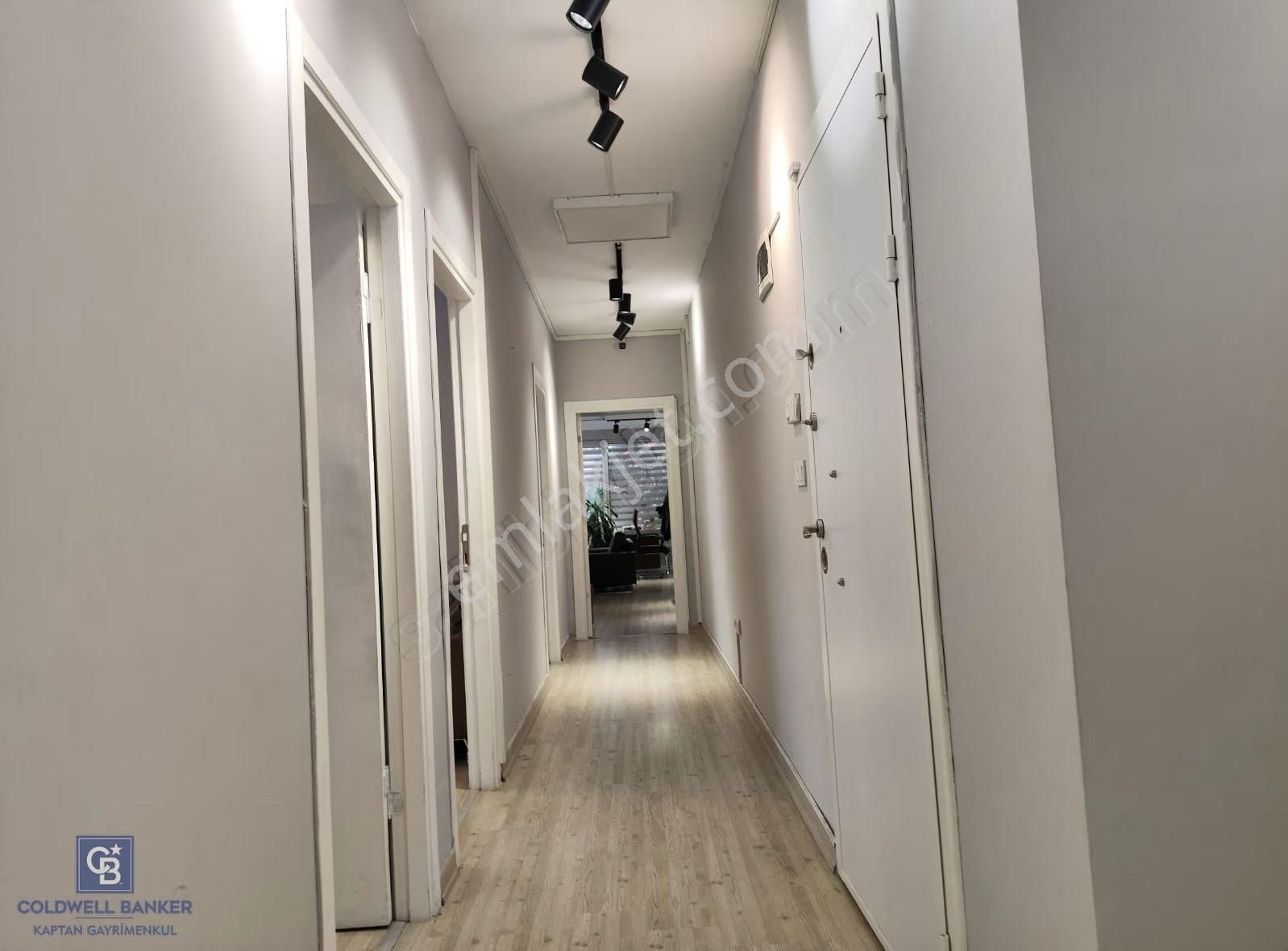 Sancaktepe Demokrasi Caddesin'de 3+1 Kiralık Ofis Katı - Görsel 2