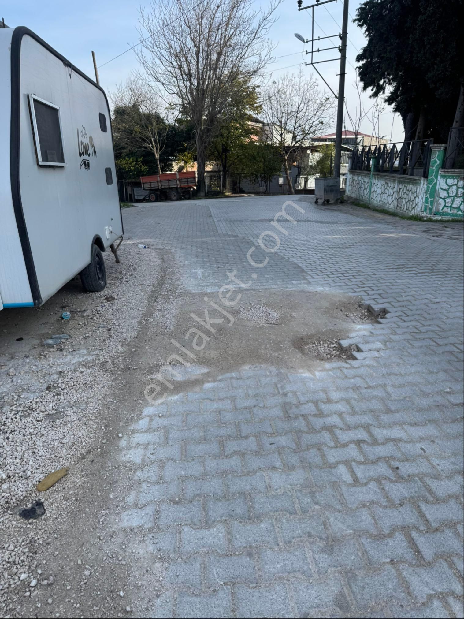 Komple Satılık 3 Katlı 235m2 Arsa İçinde Bina Bursa Nın Mustafakemalpaşa İlçesinde - Görsel 20