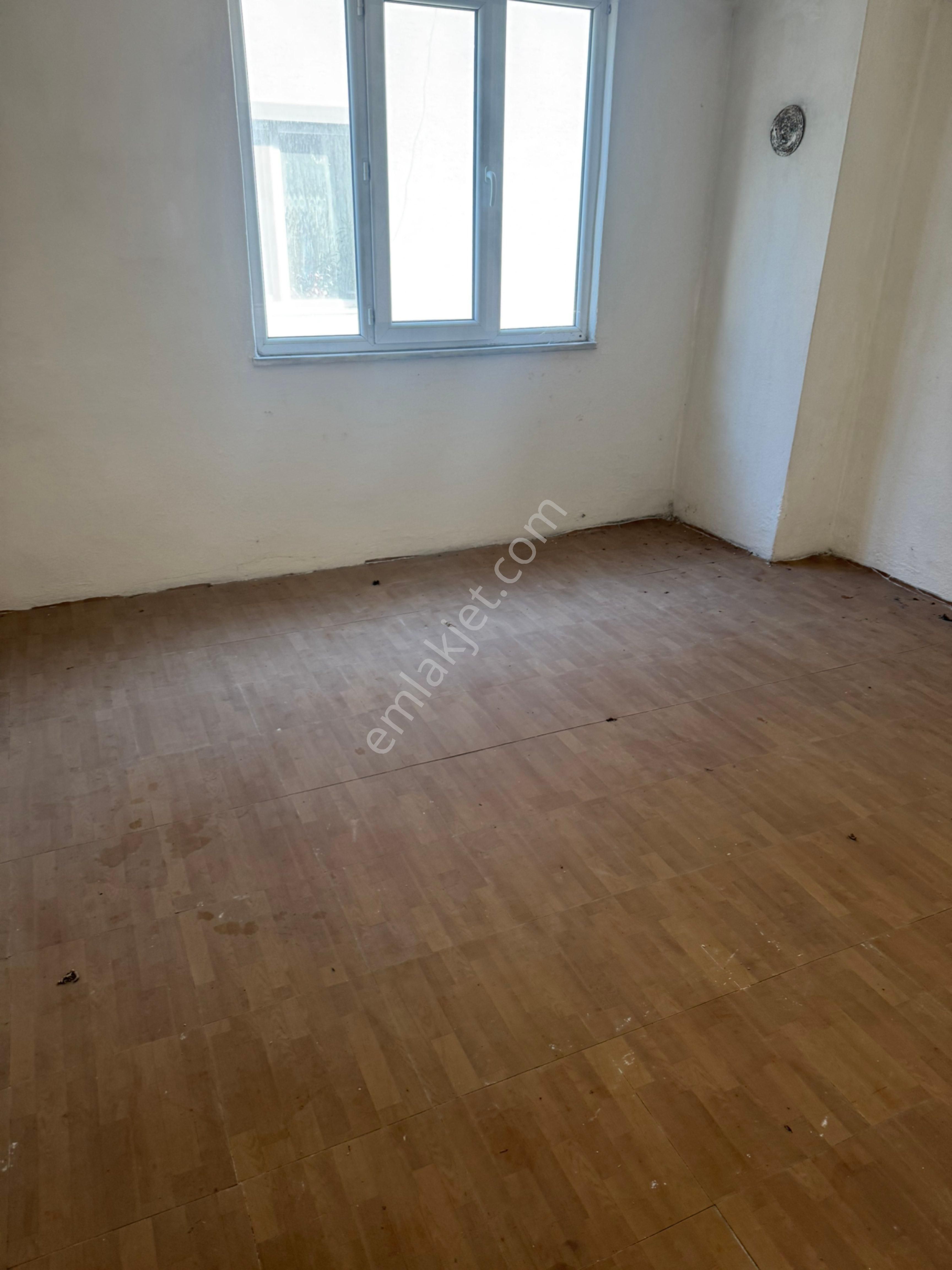 Komple Satılık 3 Katlı 235m2 Arsa İçinde Bina Bursa Nın Mustafakemalpaşa İlçesinde - Görsel 14