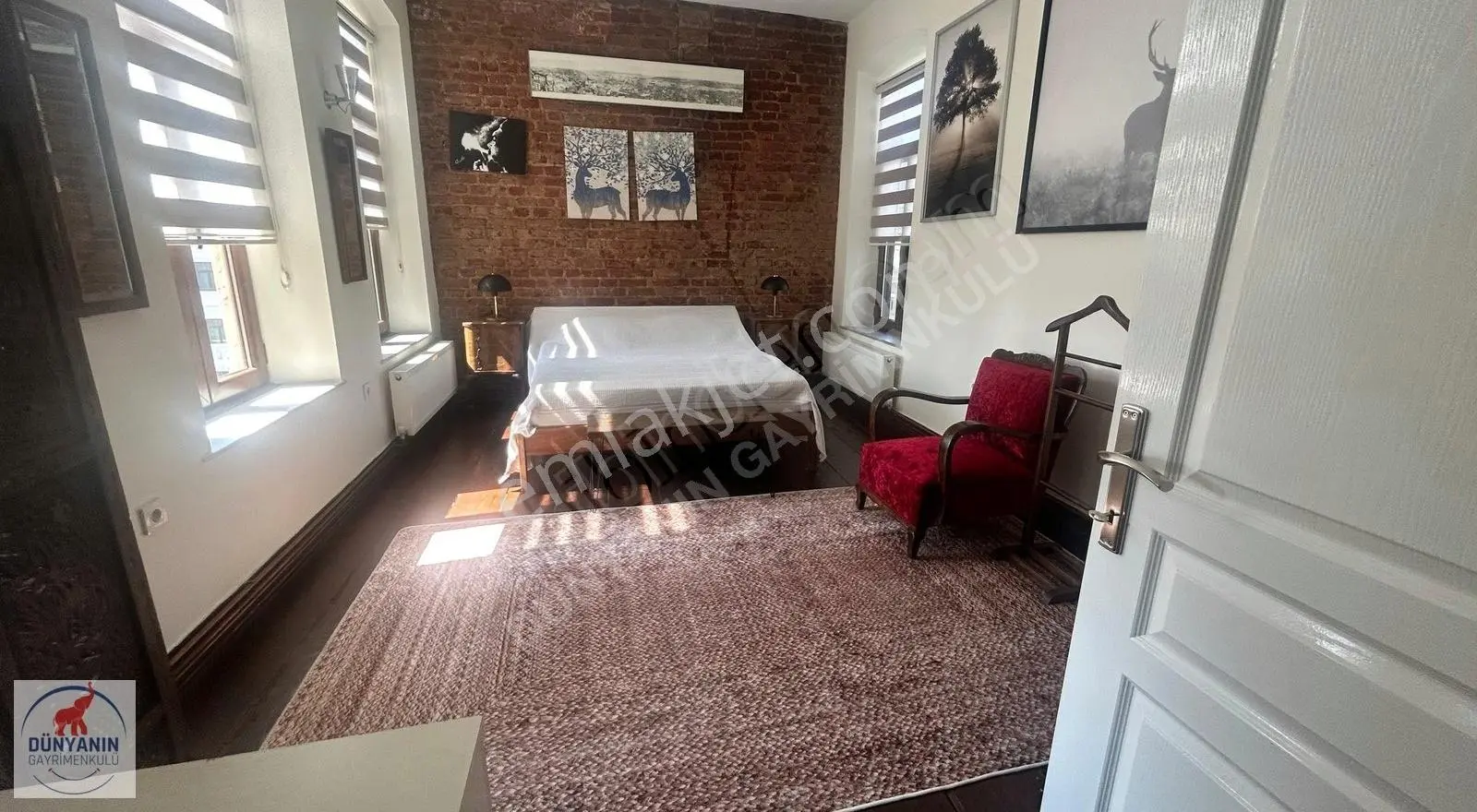 İstiklal Caddesine Komşu Balkonlu Satılık 1+1 Daire / Ofis - Görsel 4