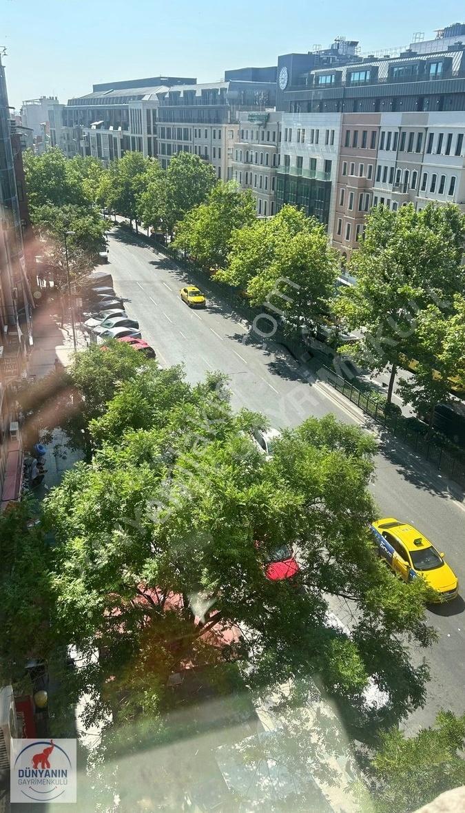 İstiklal Caddesine Komşu Balkonlu Satılık 1+1 Daire / Ofis - Görsel 8