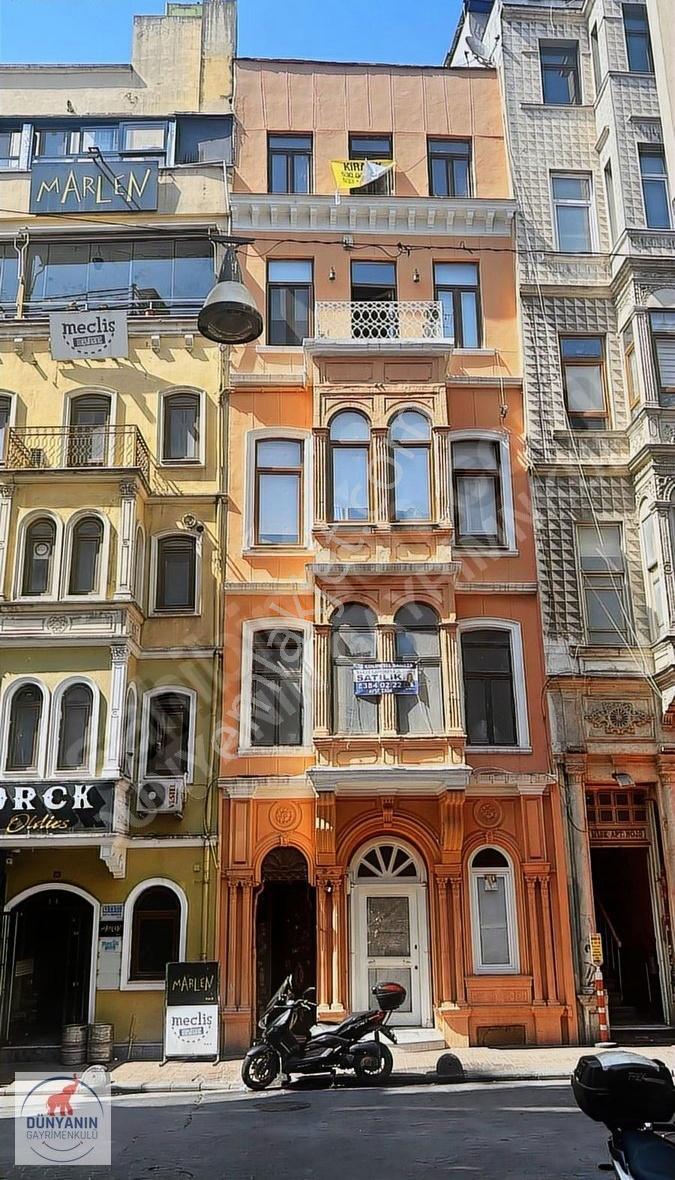 İstiklal Caddesine Komşu Balkonlu Satılık 1+1 Daire / Ofis - Görsel 17