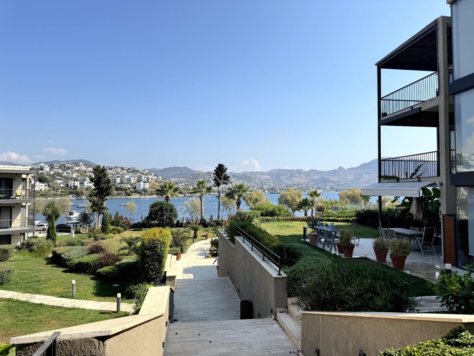 Yalıkavak Küdür'de Denize Sıfır Site İçerisinde Satılık Daire - Görsel 2