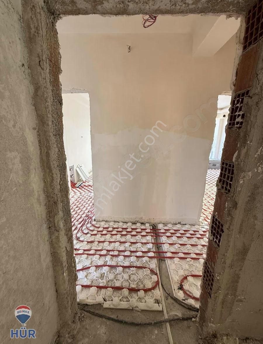 Ömer İnan Remax Hür 3+1 Satılık Neviyede Sıfır Daire