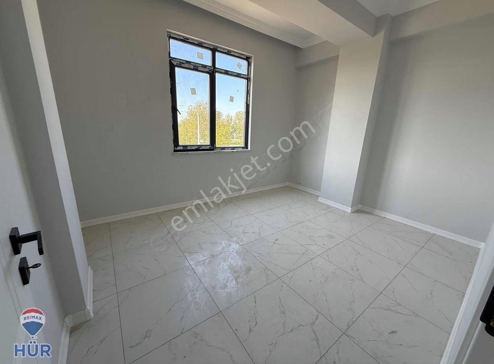 Ömer İnan Remax Hür 3+1 Satılık Sıfır Daire - Görsel 11