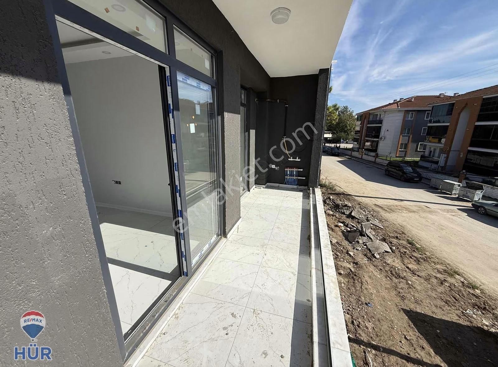 Ömer İnan Remax Hür 3+1 Satılık Sıfır Daire - Görsel 4