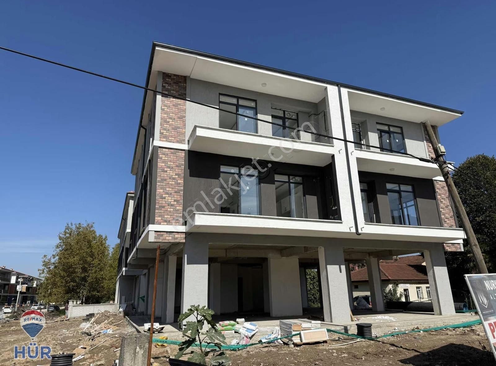 Ömer İnan Remax Hür 3+1 Satılık Sıfır Daire