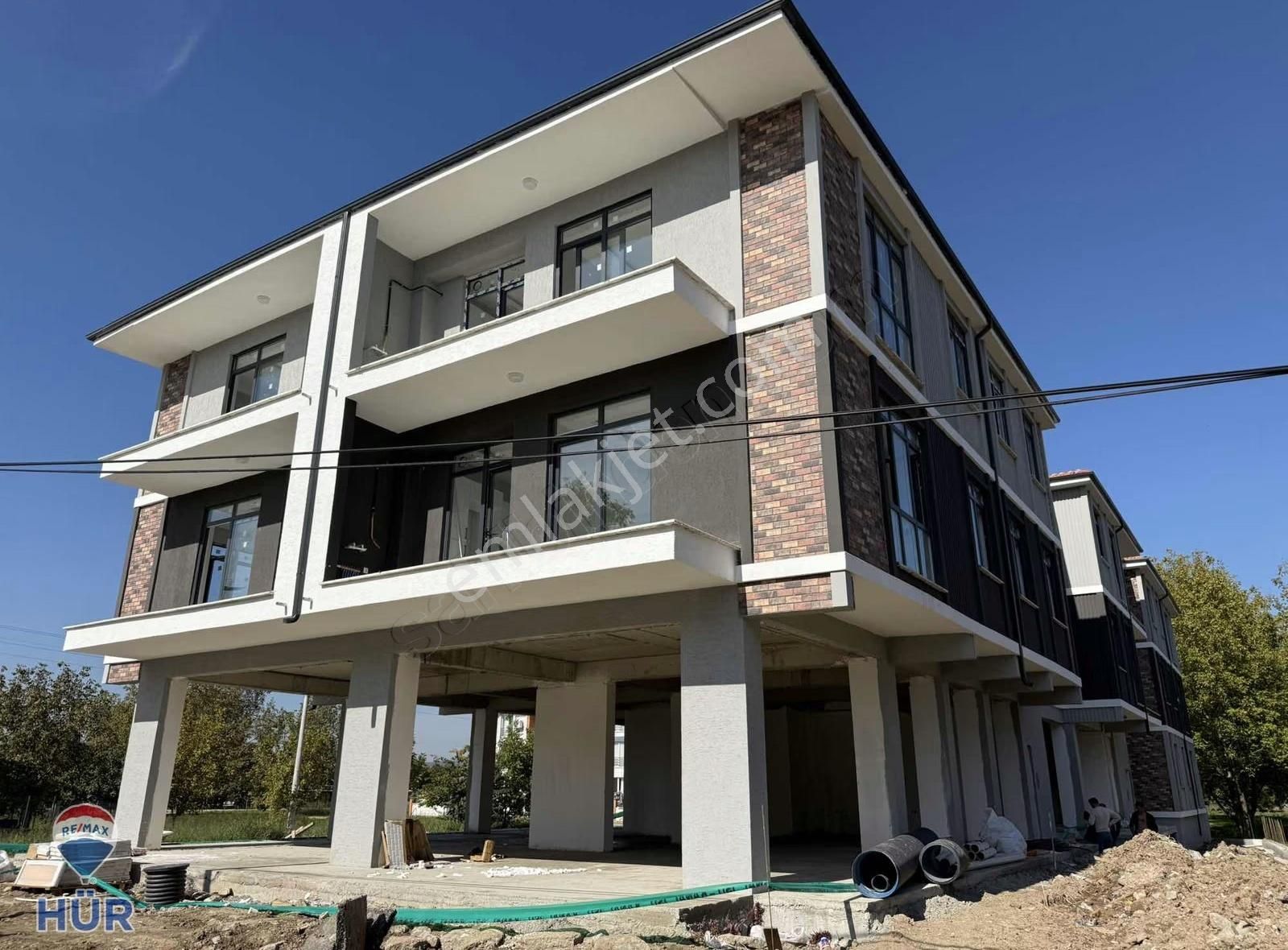 Ömer İnan Remax Hür 3+1 Satılık Sıfır Daire - Görsel 2