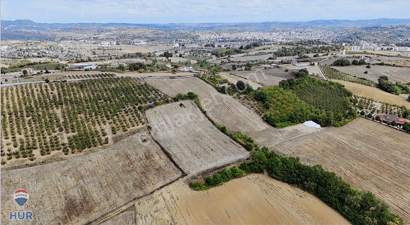 Remax Hür Ayfer Sever'den Satılık 8.957 M2 İmar Sınırında Tarla