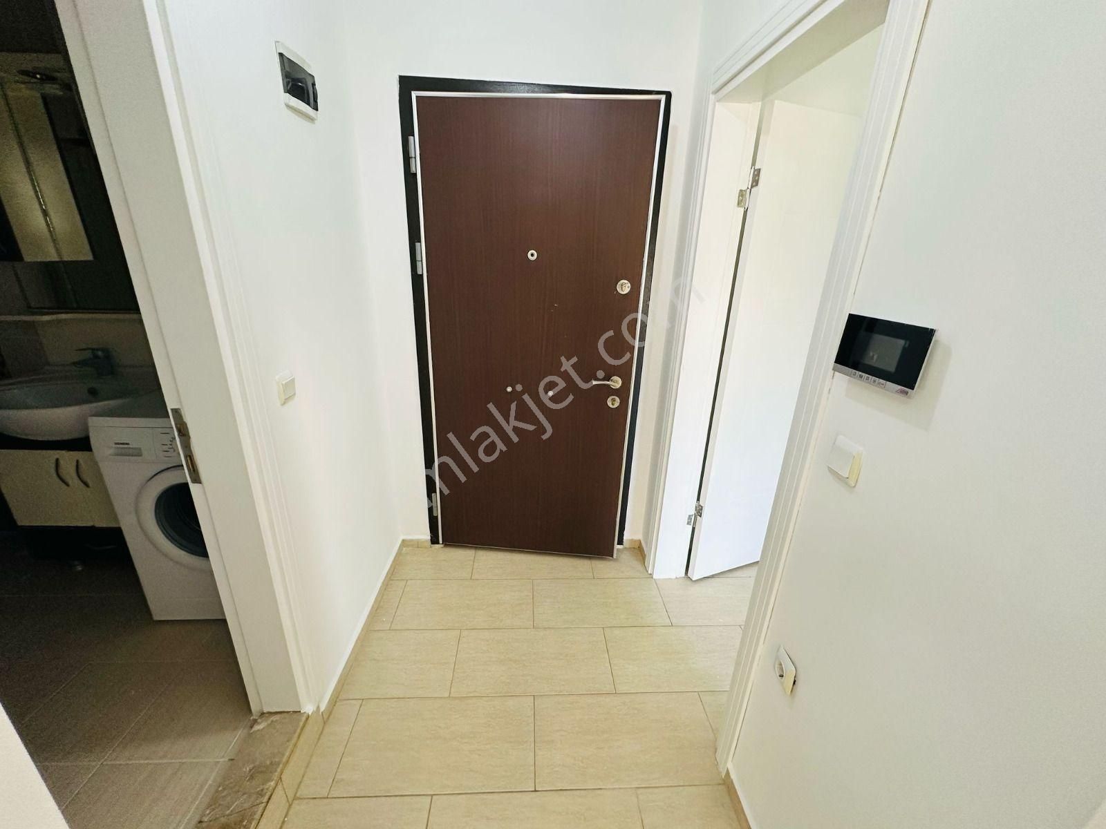 Didim Altınkum Yalı Caddesinde Denize Sıfır Deniz Manzaralı 1+1 - Görsel 9