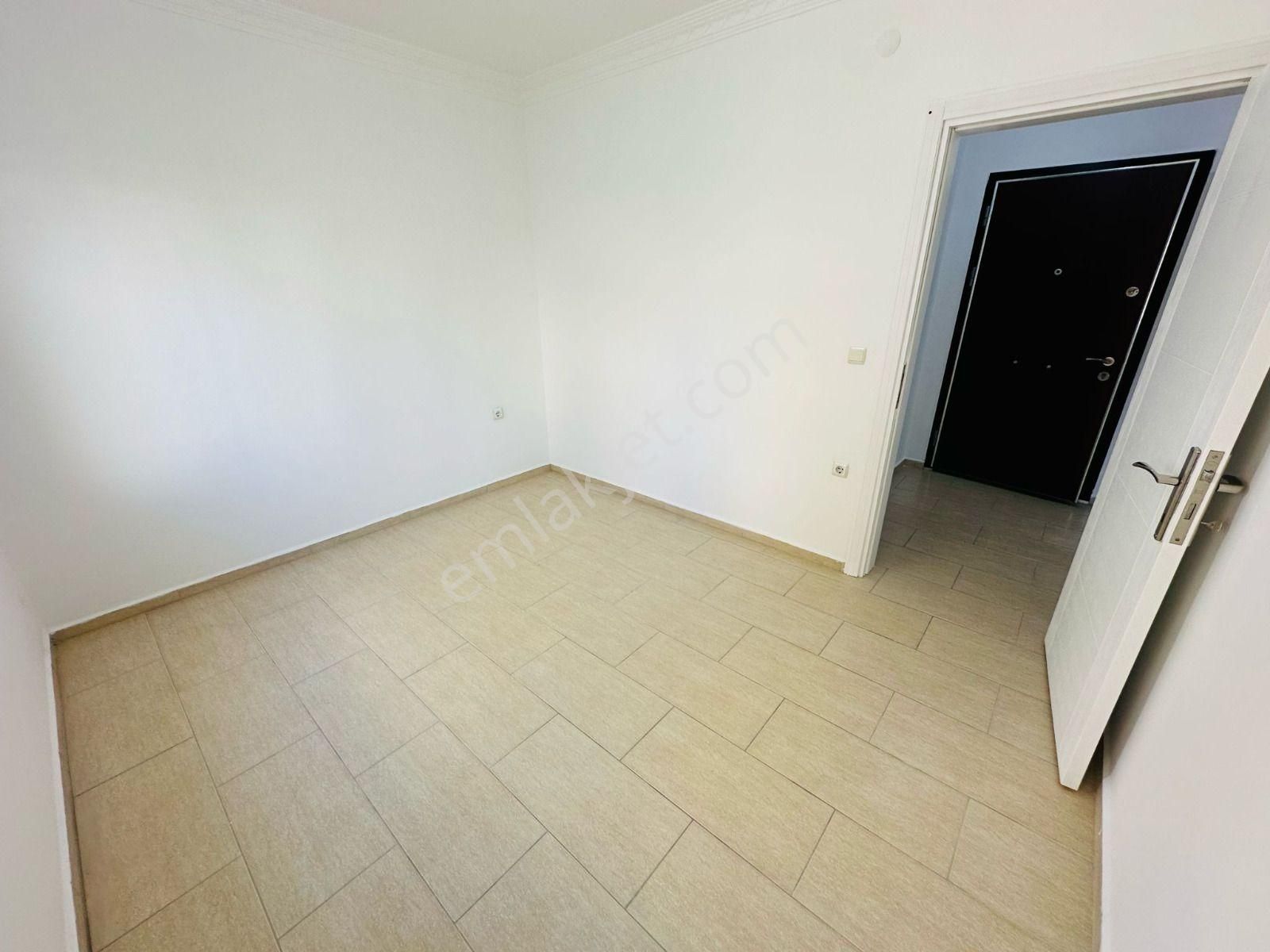 Didim Altınkum Yalı Caddesinde Denize Sıfır Deniz Manzaralı 1+1 - Görsel 6