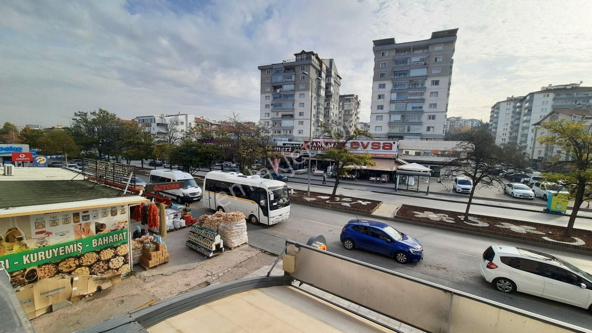 Elvankent Atakent'te 14.cadde Cepheli 3+1 Kiralık Büro&ofis - Görsel 21