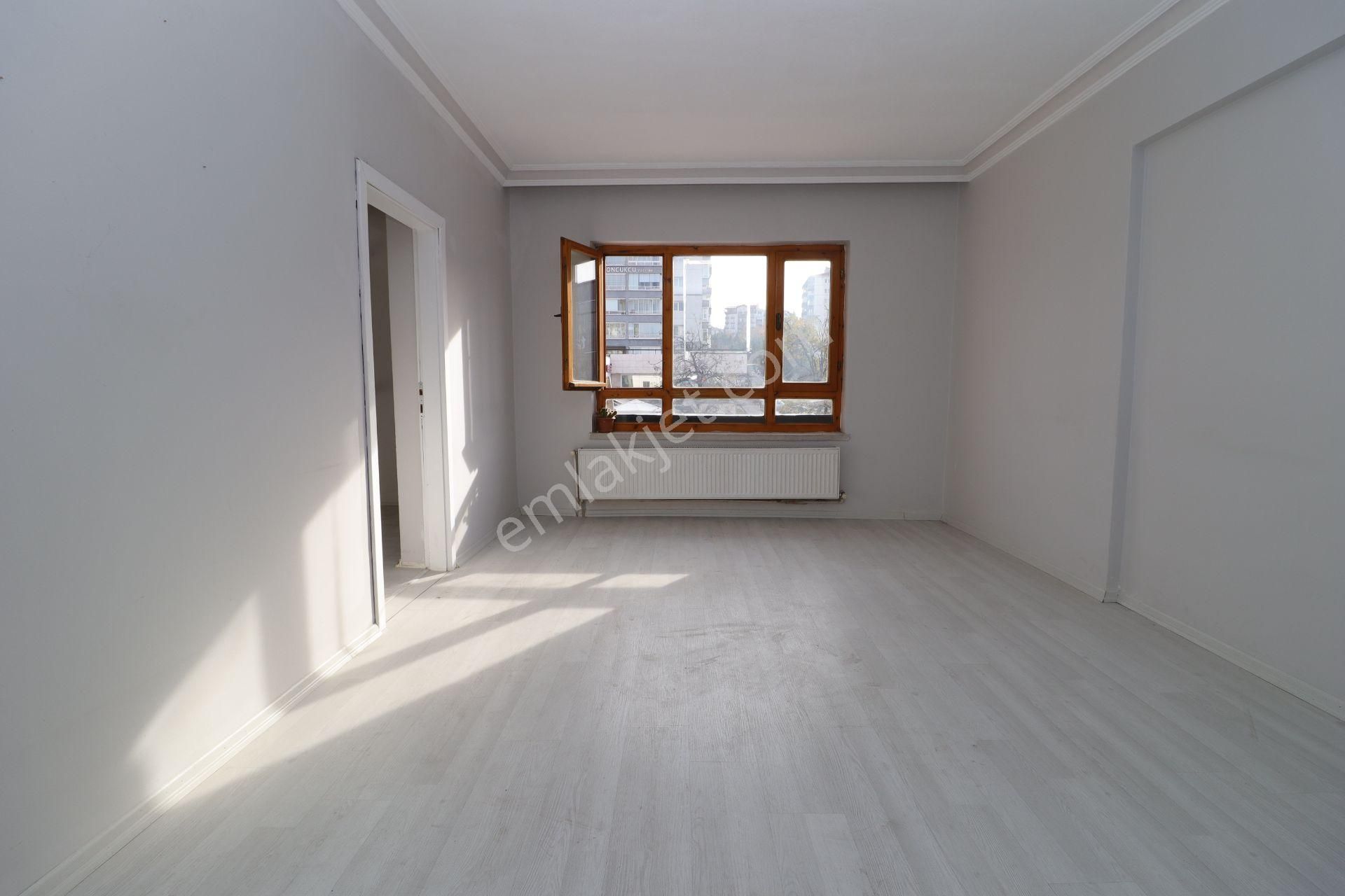 Elvankent Atakent'te 14.cadde Cepheli 3+1 Kiralık Büro&ofis - Görsel 8