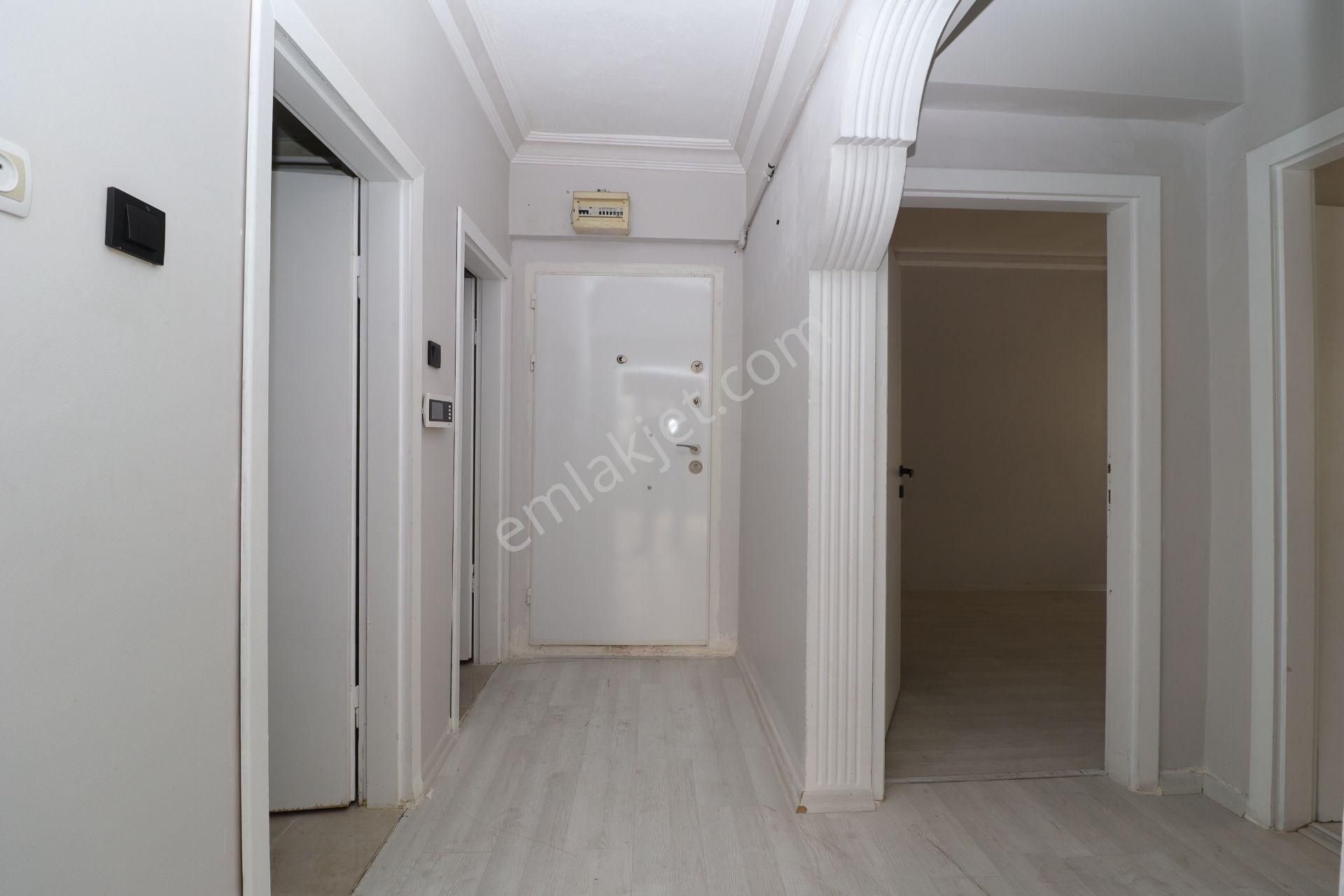 Elvankent Atakent'te 14.cadde Cepheli 3+1 Kiralık Büro&ofis - Görsel 12