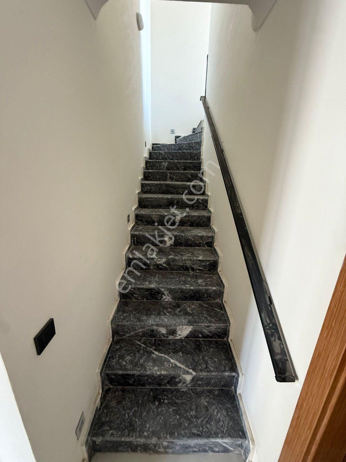 Efeler’de 3+1, Havuzlu Sıfır Dublex - Görsel 10