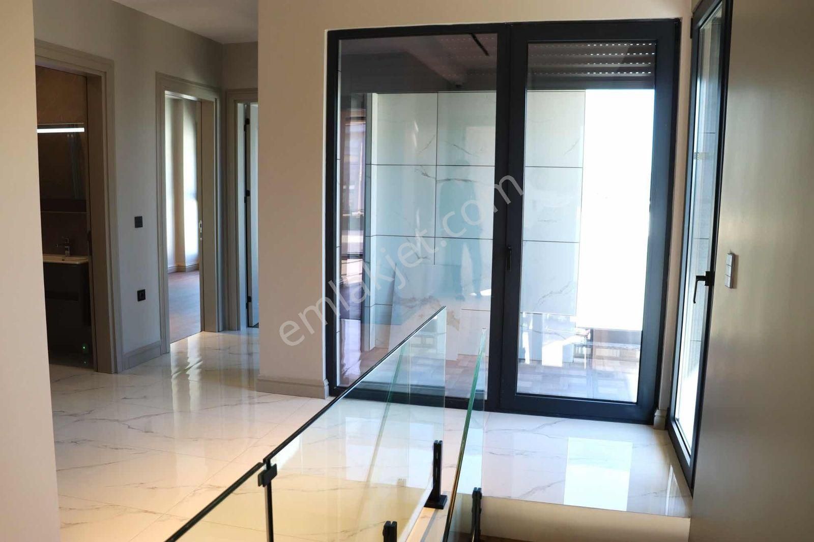 Gümüştepe'de Satılık 5+2 Villa - Görsel 17