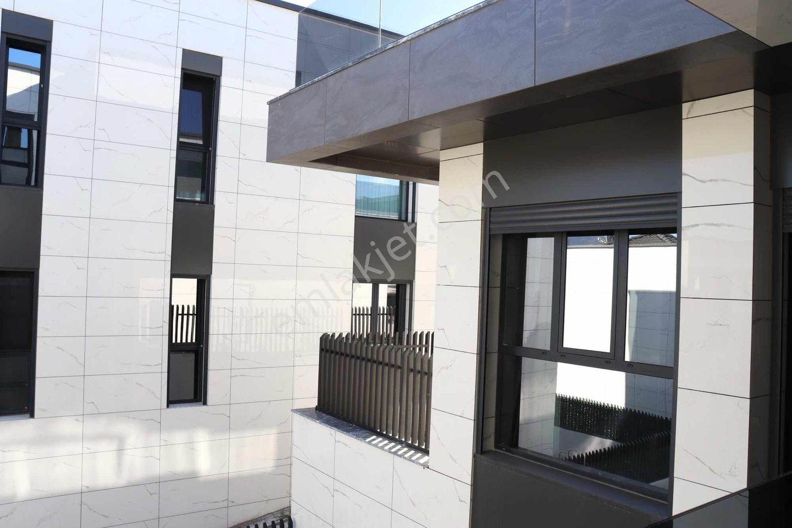 Gümüştepe'de Satılık 5+2 Villa - Görsel 13