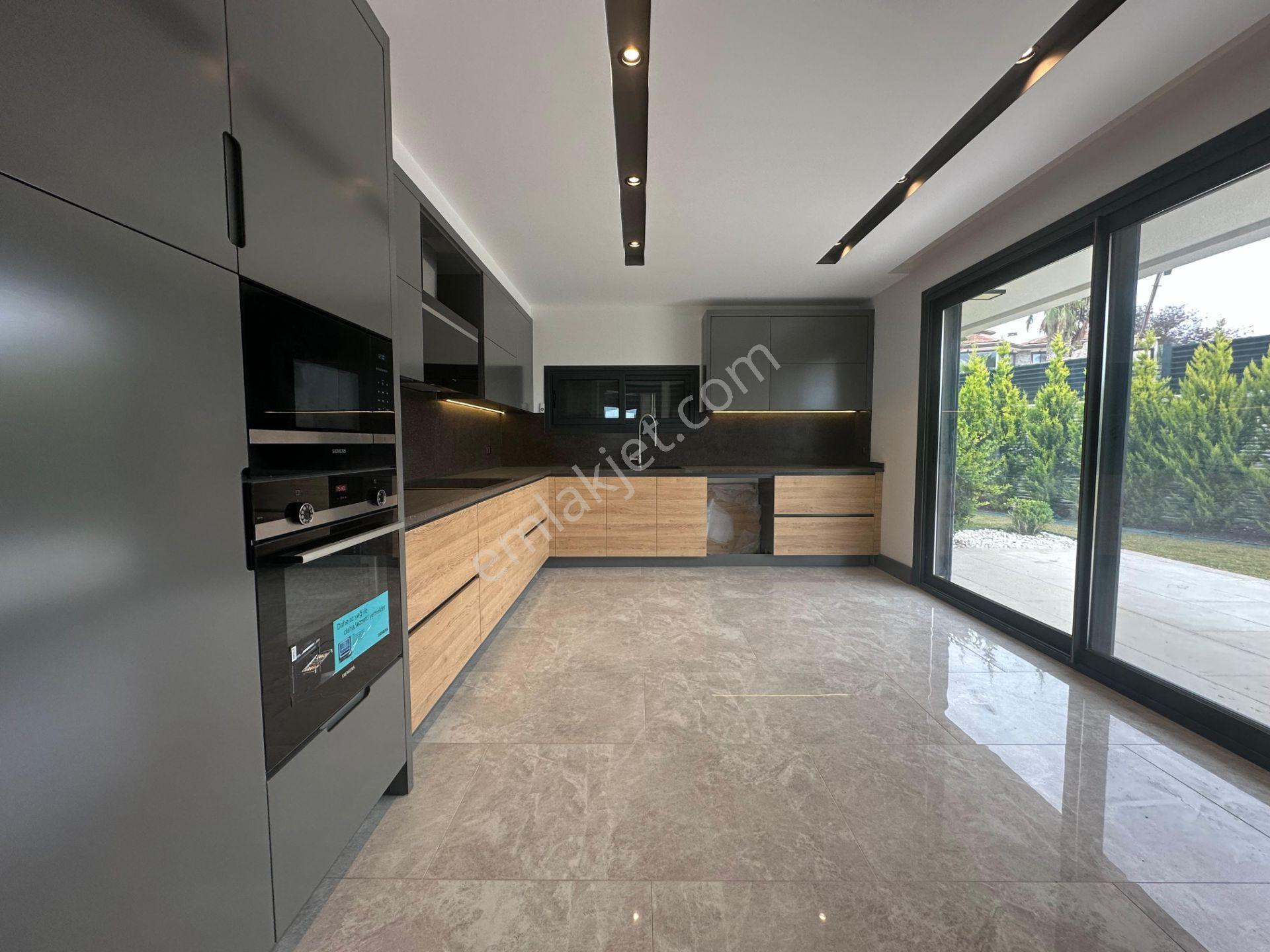 Kuşadası Karaova 1000 M2 Arsa Müstakil Parsel - Görsel 13