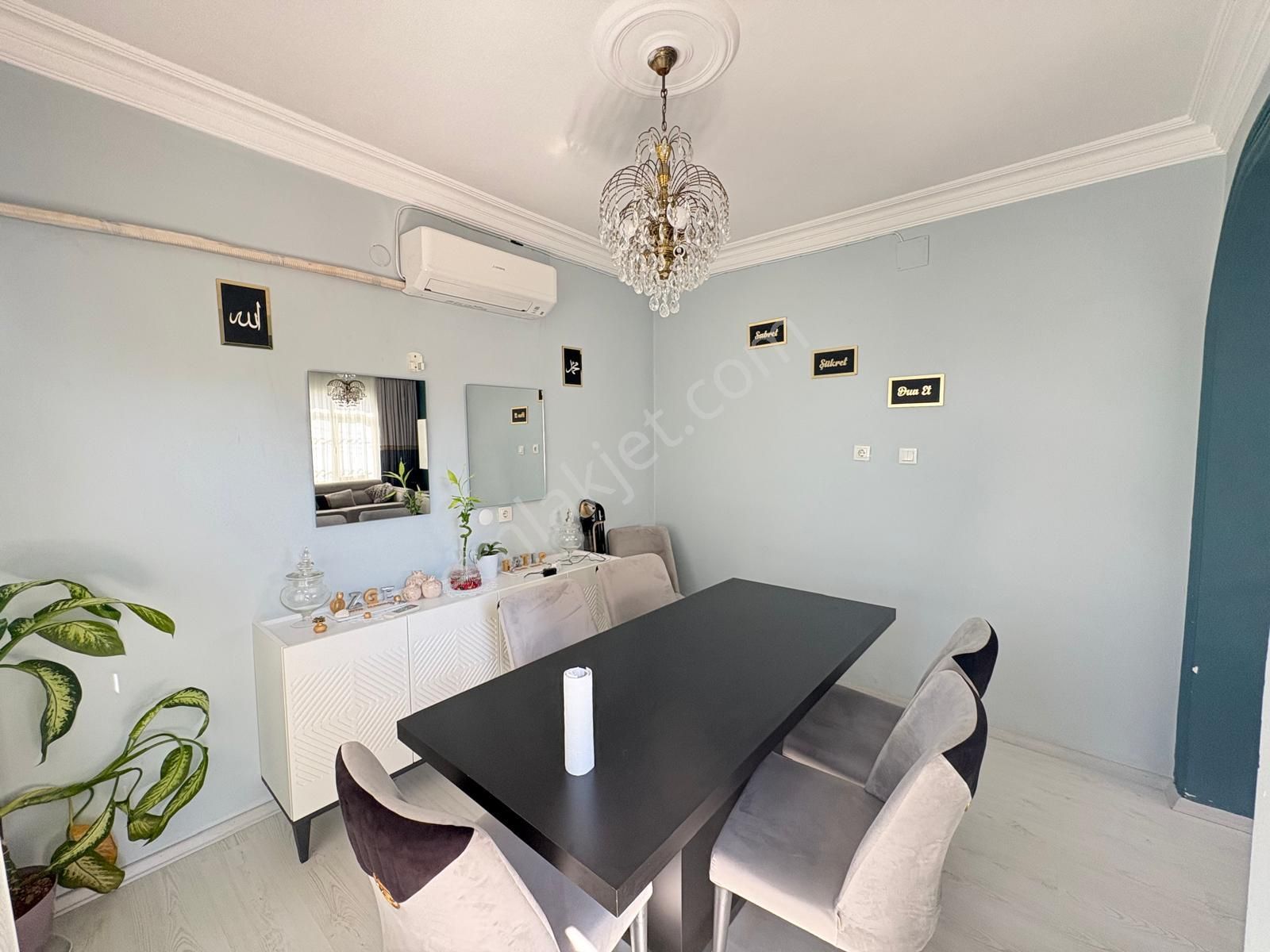 Prestij'den Cumhuriyet'te Sosyete Civarı İçi Full Yapılı 2+1 - Görsel 17