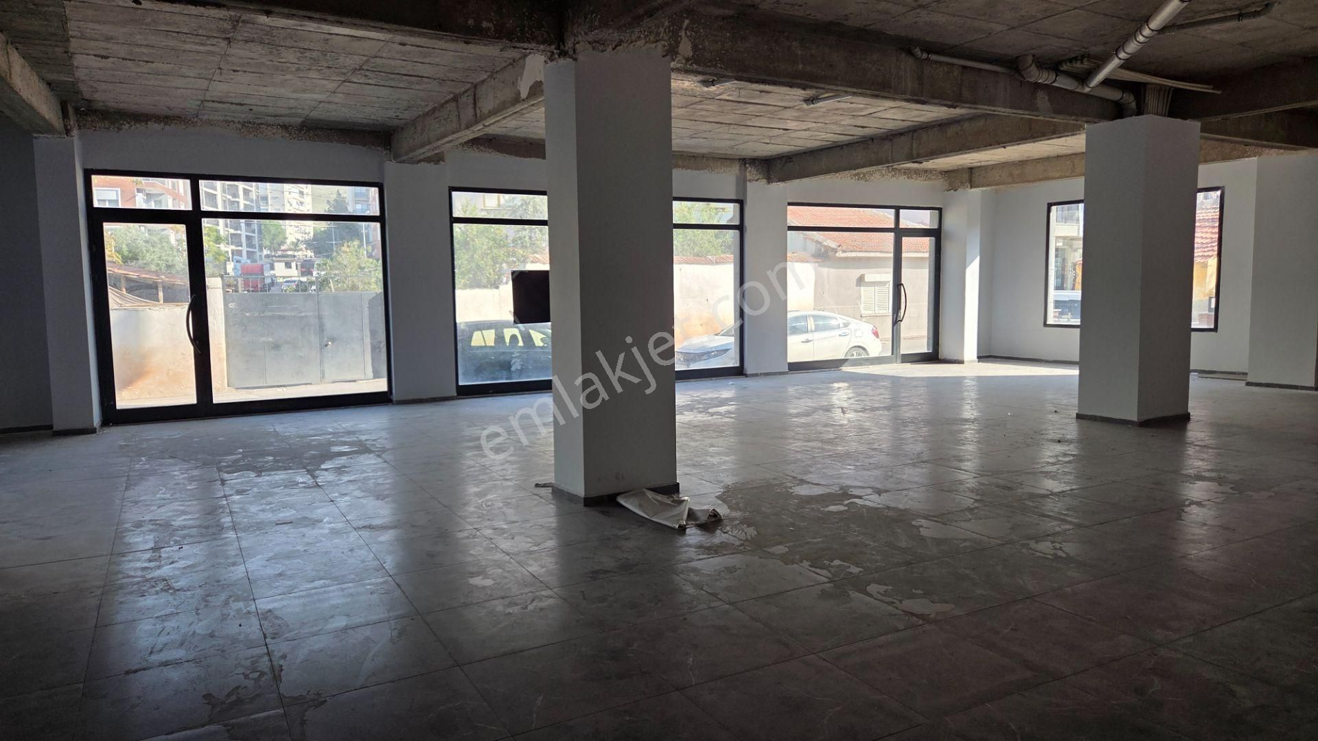 İstiklal Cad. Kiralık Dükkan - Geniş Cepheli - Görsel 4