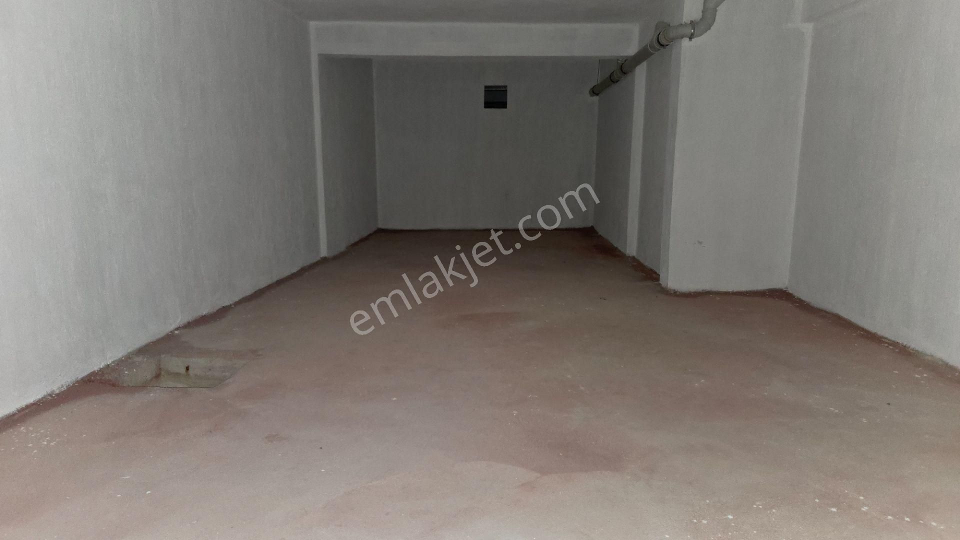 İstiklal Cad. Kiralık Dükkan - Geniş Cepheli - Görsel 16