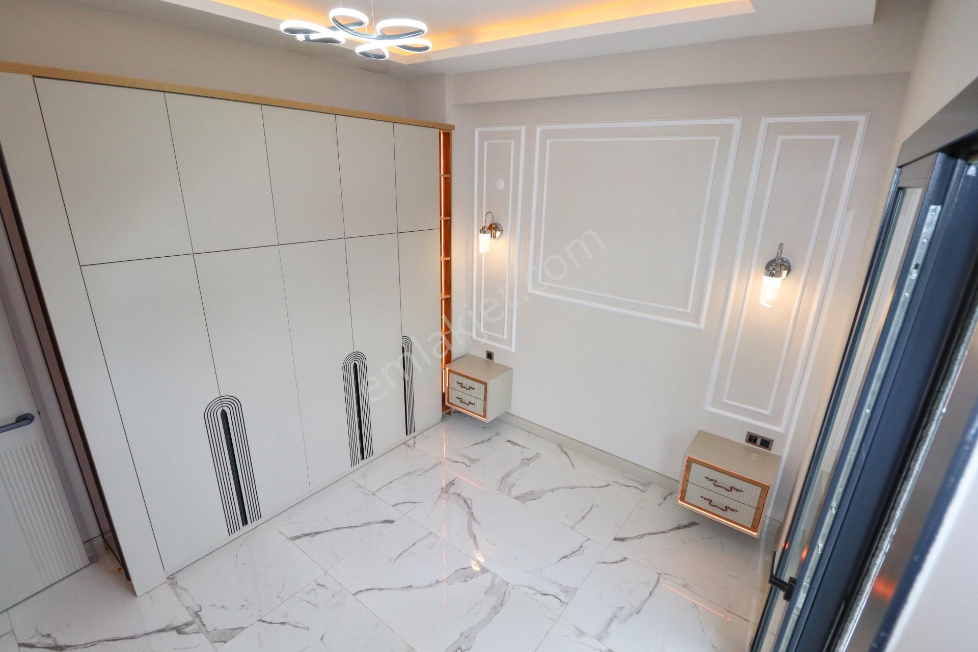 Mahmut İşler'den Altınolukta Denize 100 Metre 4+1 Lüks Villa - Görsel 23