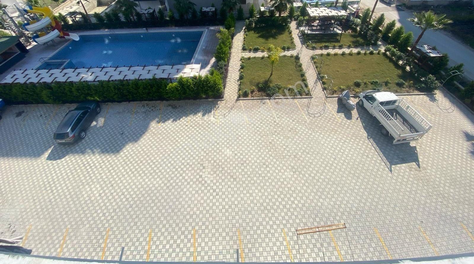 Tece Deniz Mah.de 1+1 Eşyalı & Havuzlu & Site İçi Satılık Daire