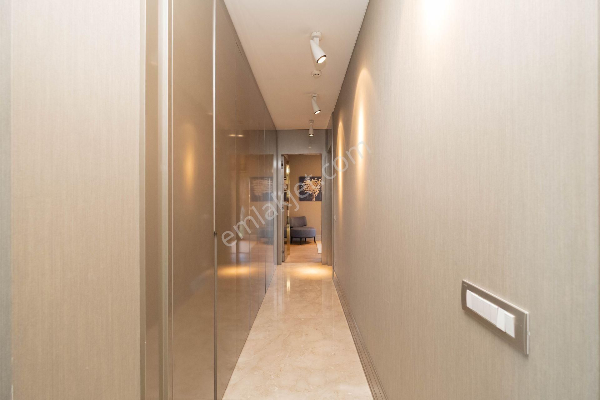 Çengelköy Evleri Sitesinde Boğaz Manzaralı Bakımlı Villa - Görsel 20