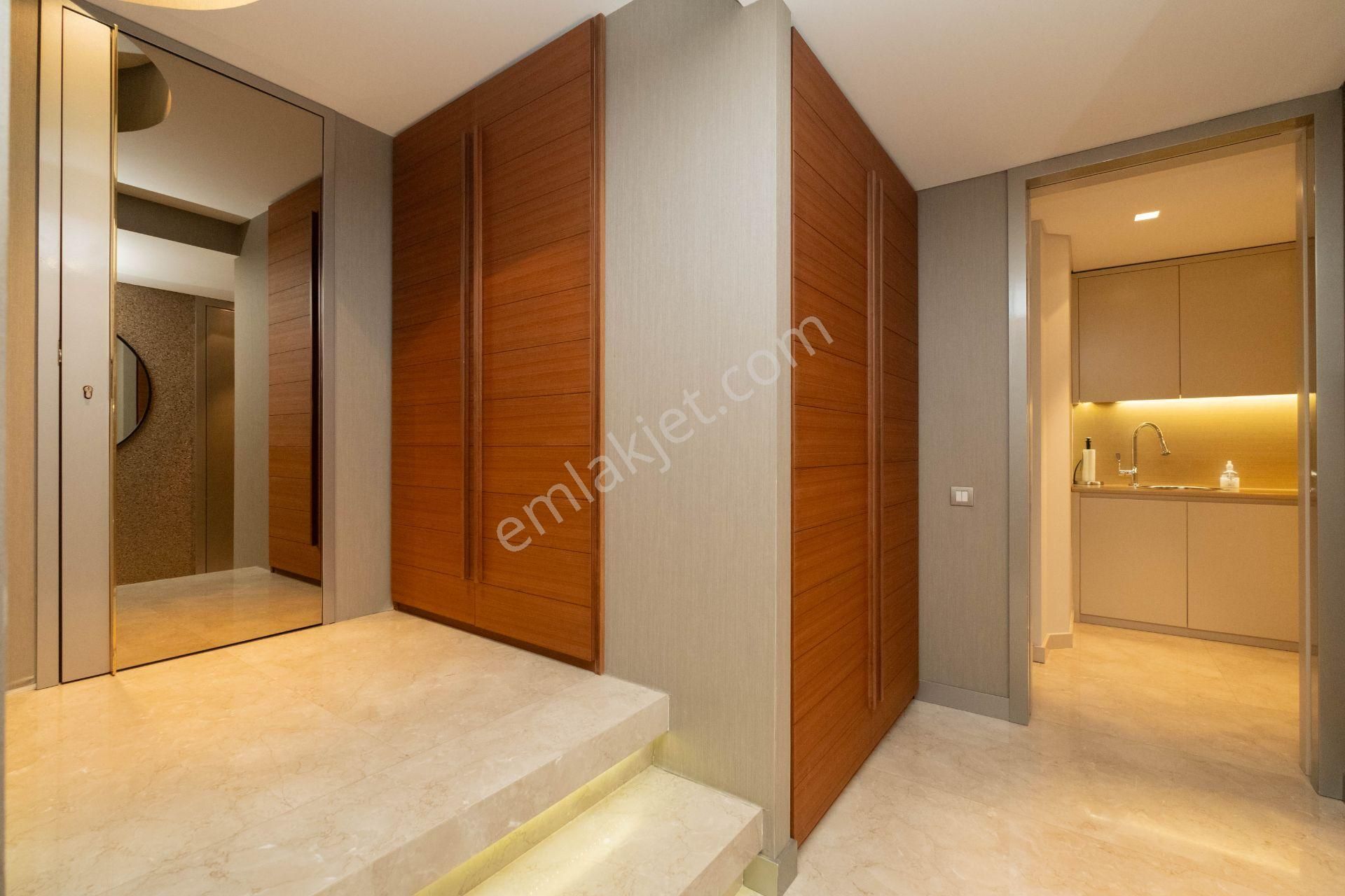 Çengelköy Evleri Sitesinde Boğaz Manzaralı Bakımlı Villa - Görsel 32