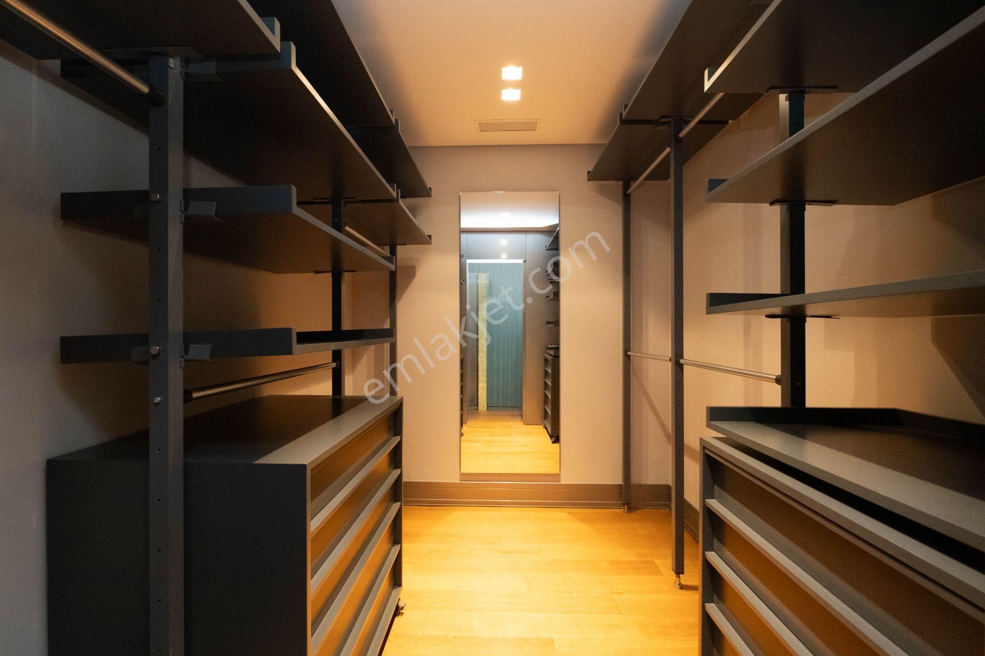 Çengelköy Evleri Sitesinde Boğaz Manzaralı Bakımlı Villa - Görsel 14