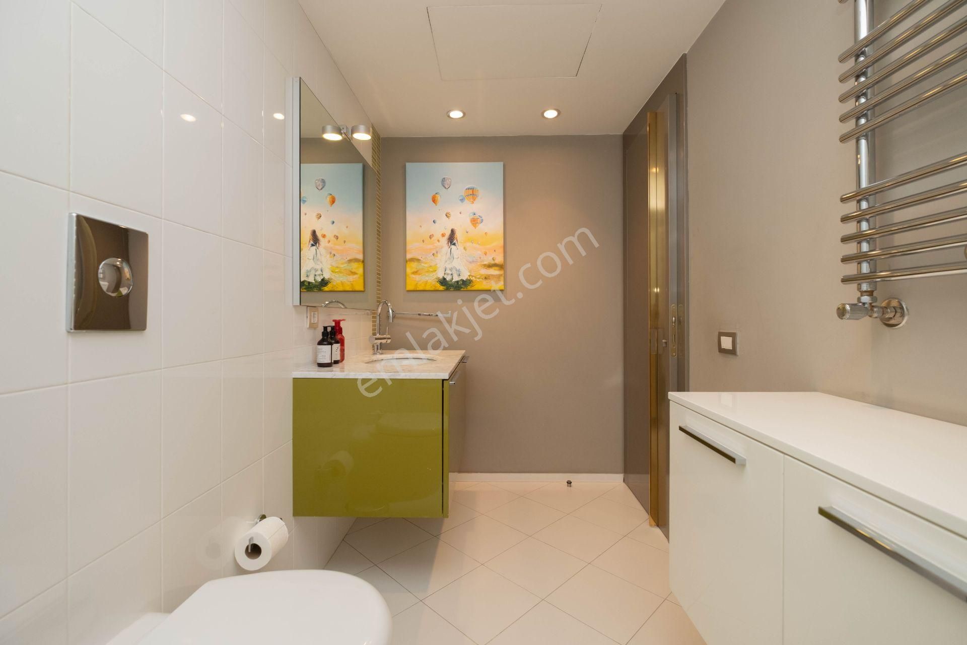 Çengelköy Evleri Sitesinde Boğaz Manzaralı Bakımlı Villa - Görsel 17