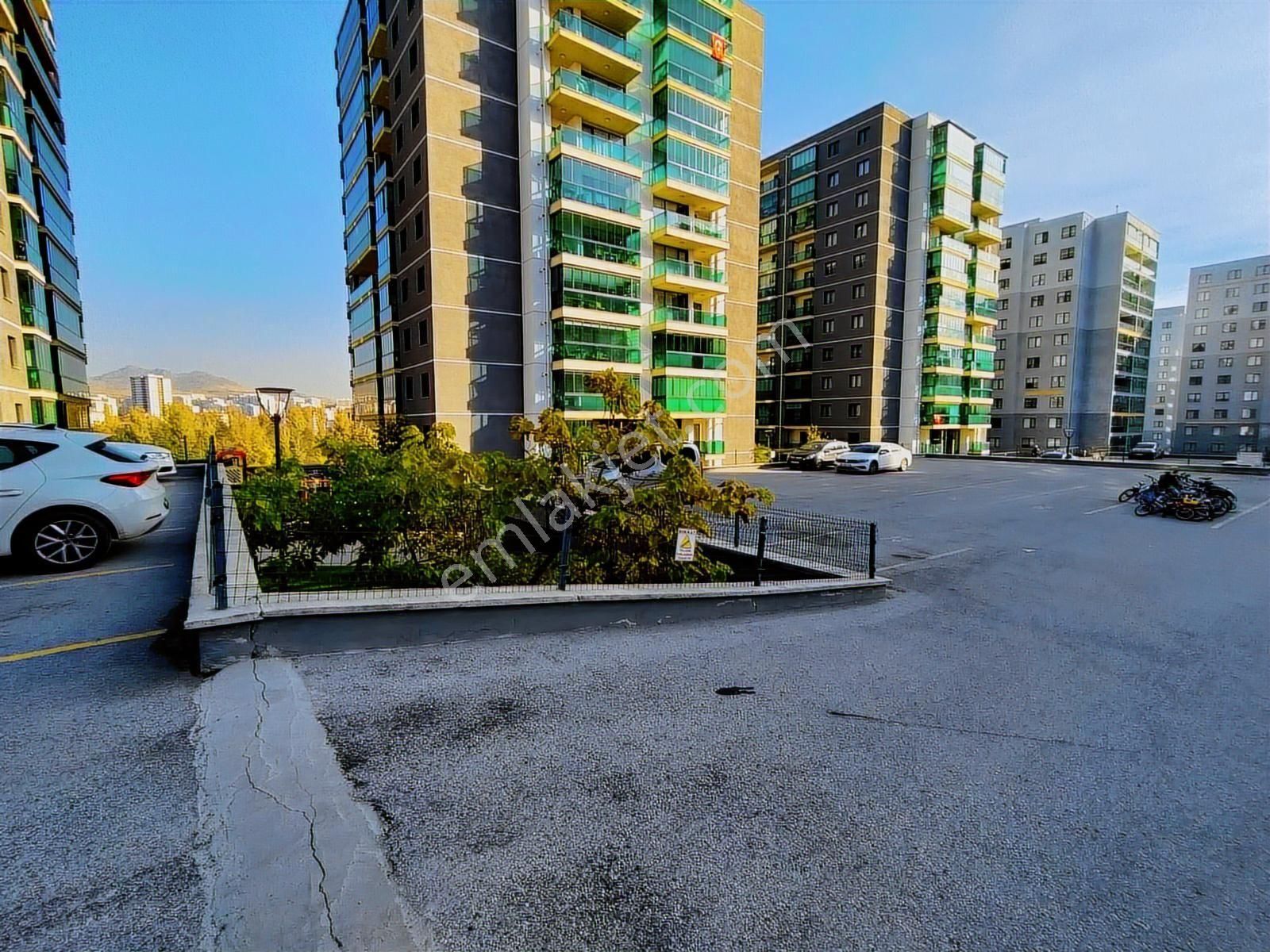 Realty Gate'den Zümrütevler Sitesi'nde Ultra Lüks Satılık Daire - Görsel 29