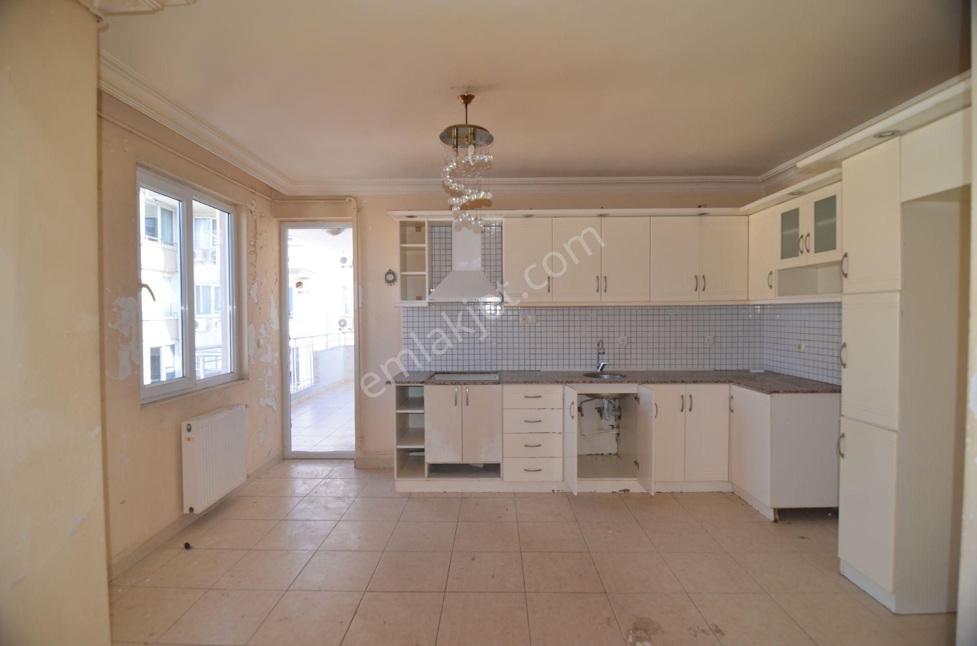 Alanya Galaksi Sitesi'de Satılık 5+1 Çift Daire - Görsel 19