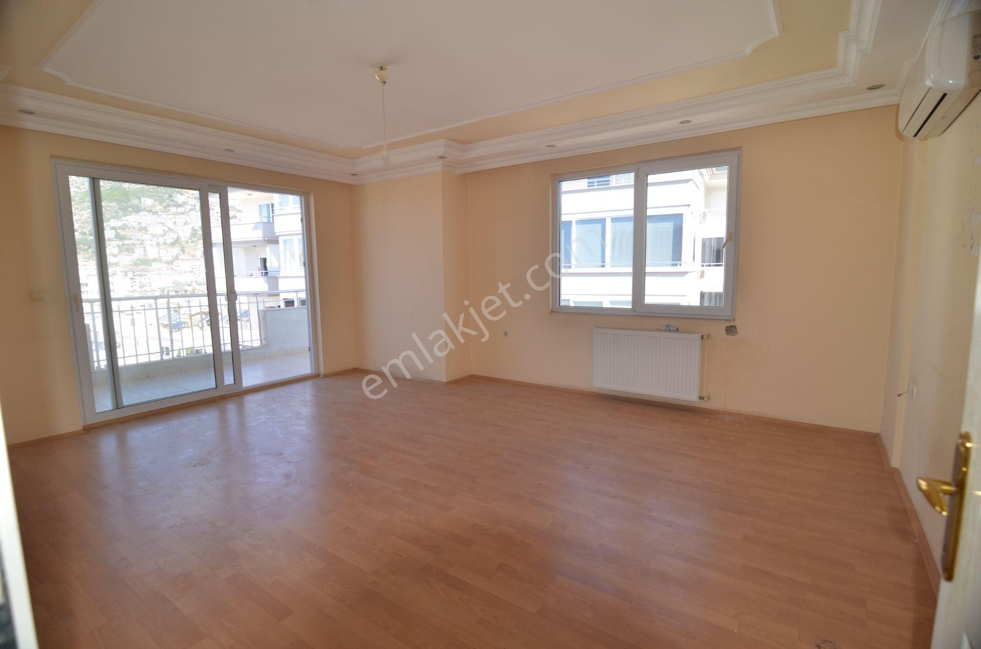 Alanya Galaksi Sitesi'de Satılık 5+1 Çift Daire - Görsel 14