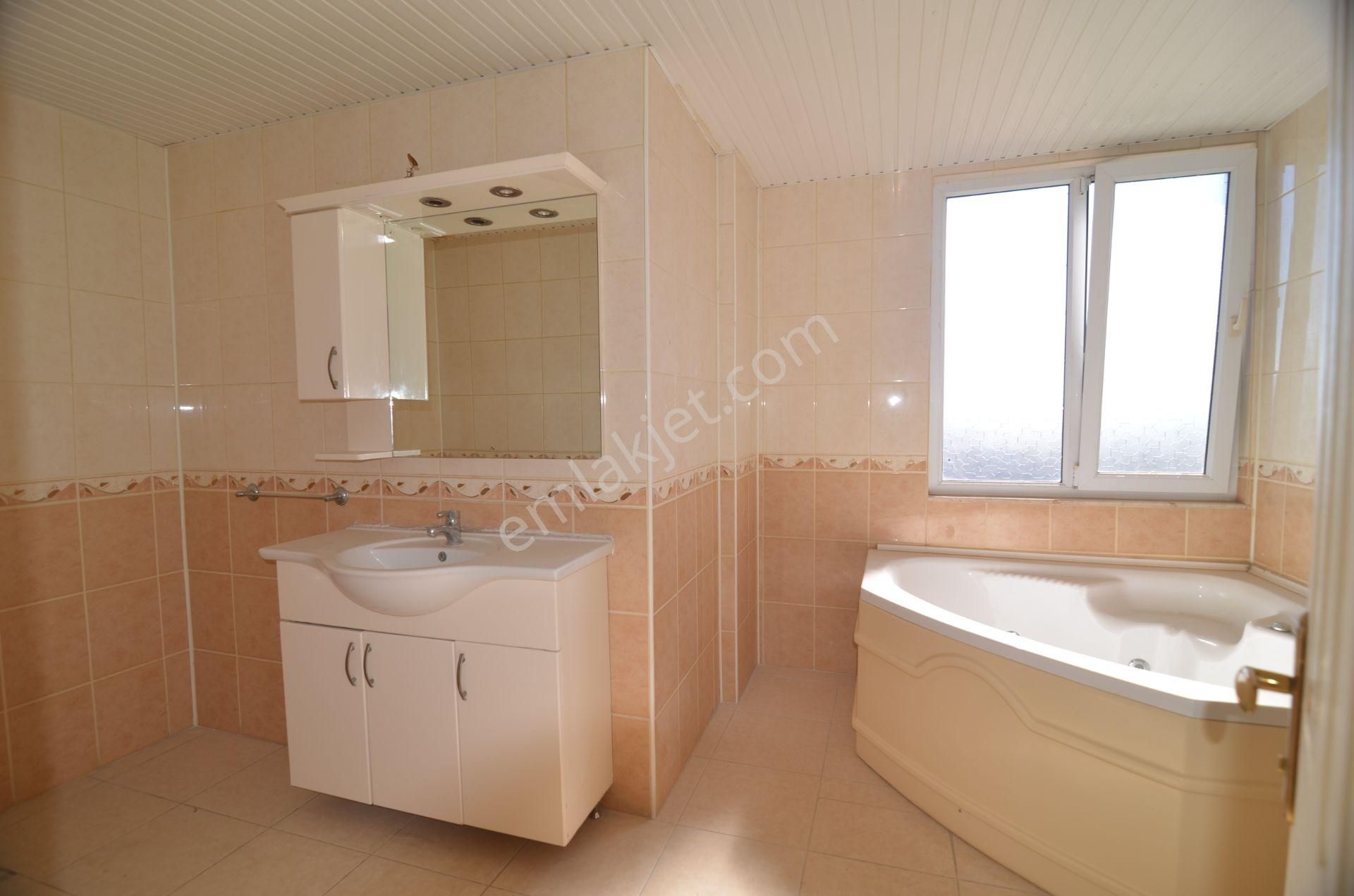 Alanya Galaksi Sitesi'de Satılık 5+1 Çift Daire - Görsel 28