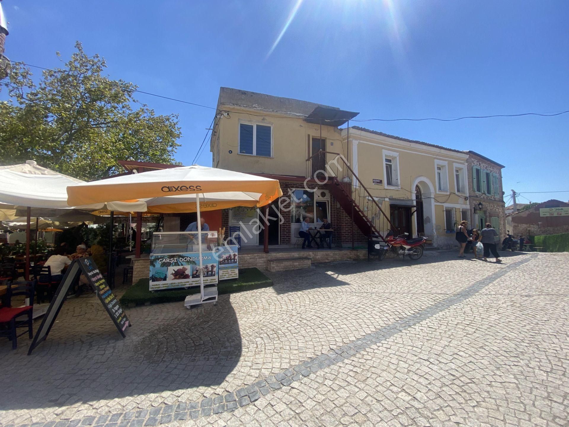 Balıkesir Ayvalık Kucukkoy Merkez De De Satılık Komple Bina