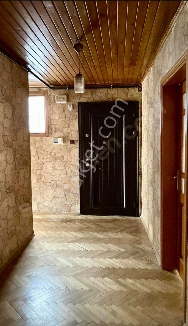 Deniz Manzaralı Sahile Marmaraya Yürüme 5 Dk İki Teraslı Şahane Daire