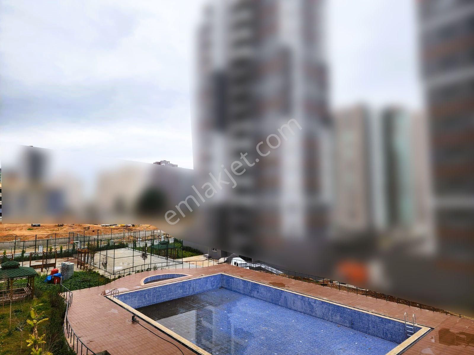 Tece Deniz Mah'de, Merkezi Konumlu , Havuzlu , Sıfır 2+1 Eşyalı Daire