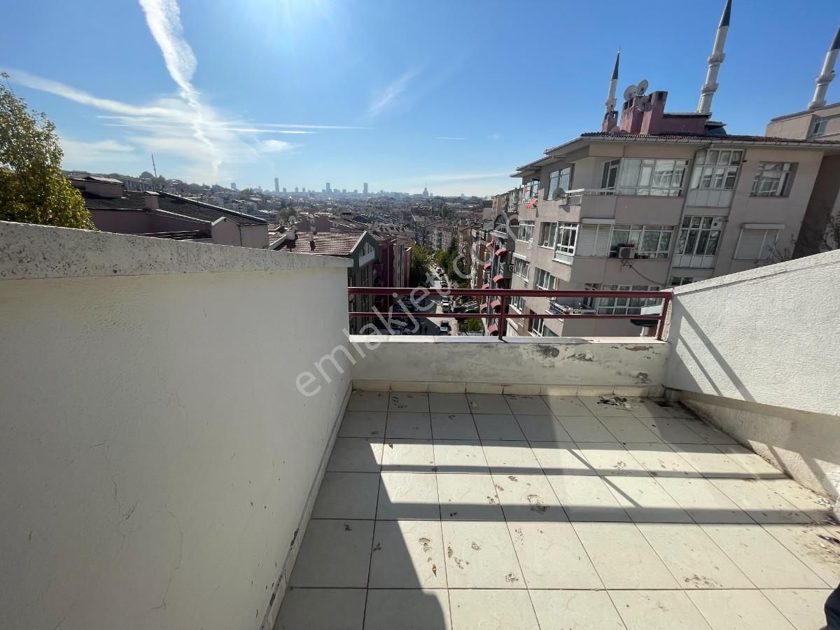 Kocatepede 2+1 Dubleks Teraslı 80 M2 Mobilyalı Açık Otoparklı