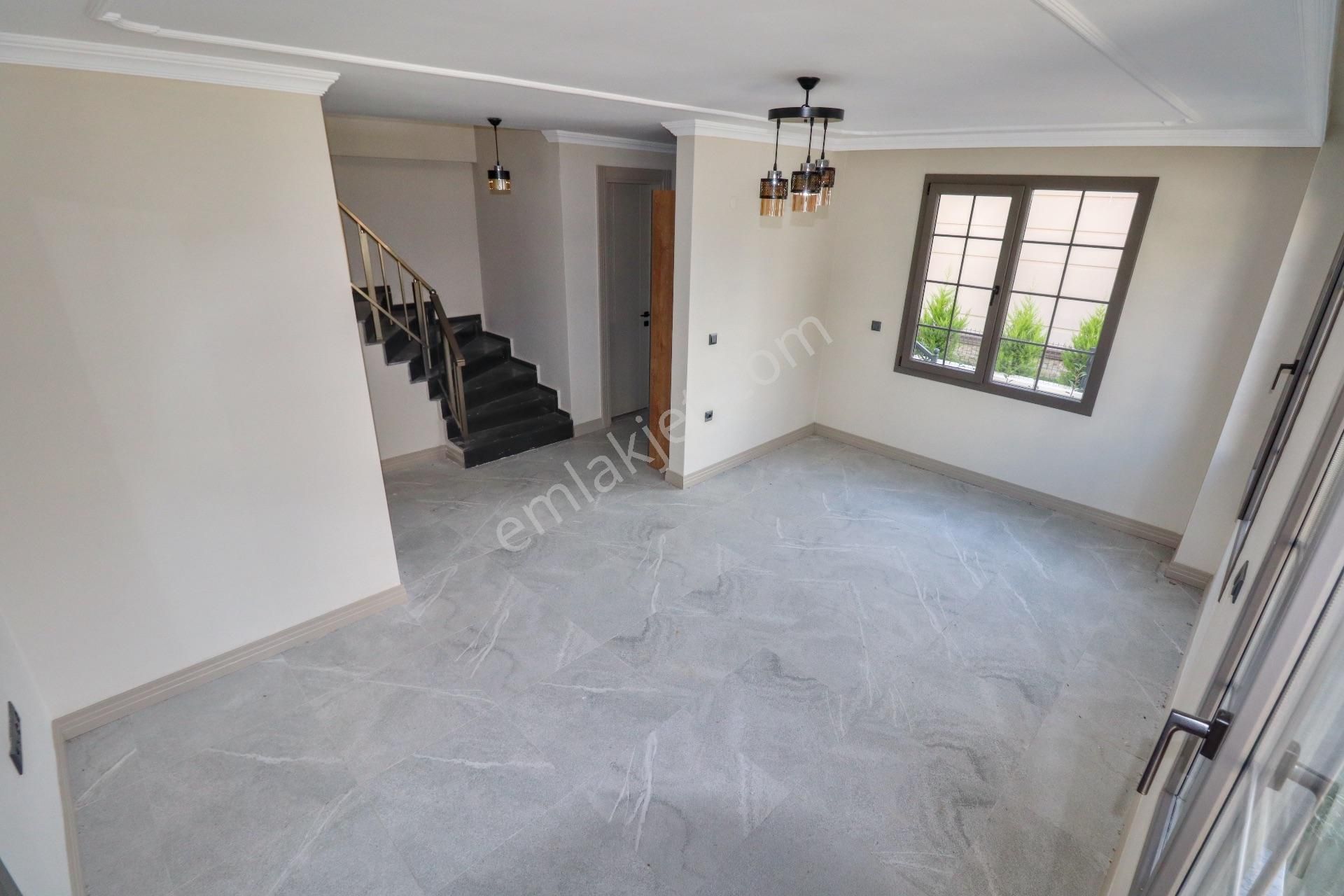 Mahmut İşler'den Denize 150 Metre Tam Müstakil 3+1 Lüks Vill - Görsel 9