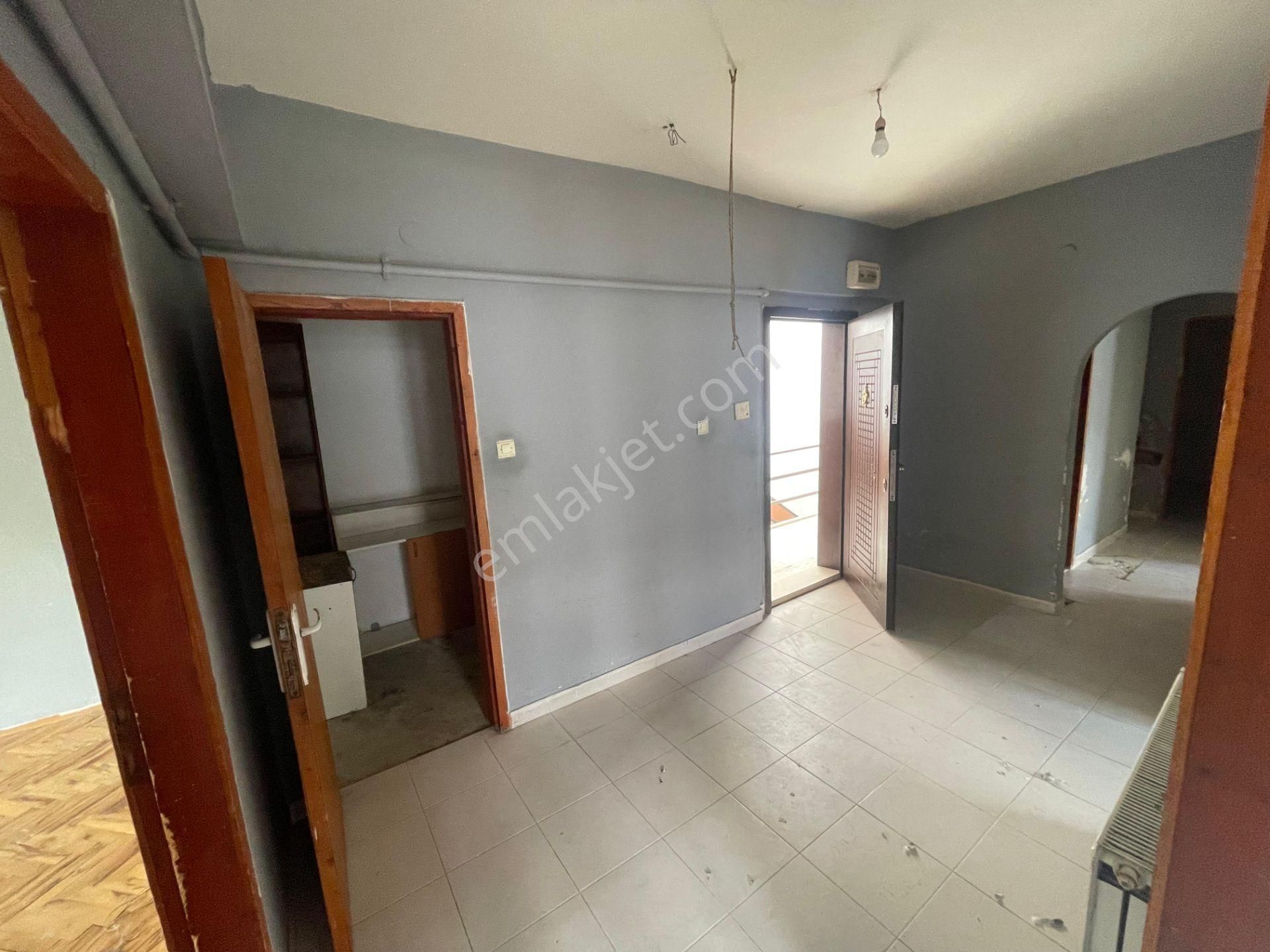 Ugem Gayrimenkul Bağımlı 3+1 Daire - Görsel 12