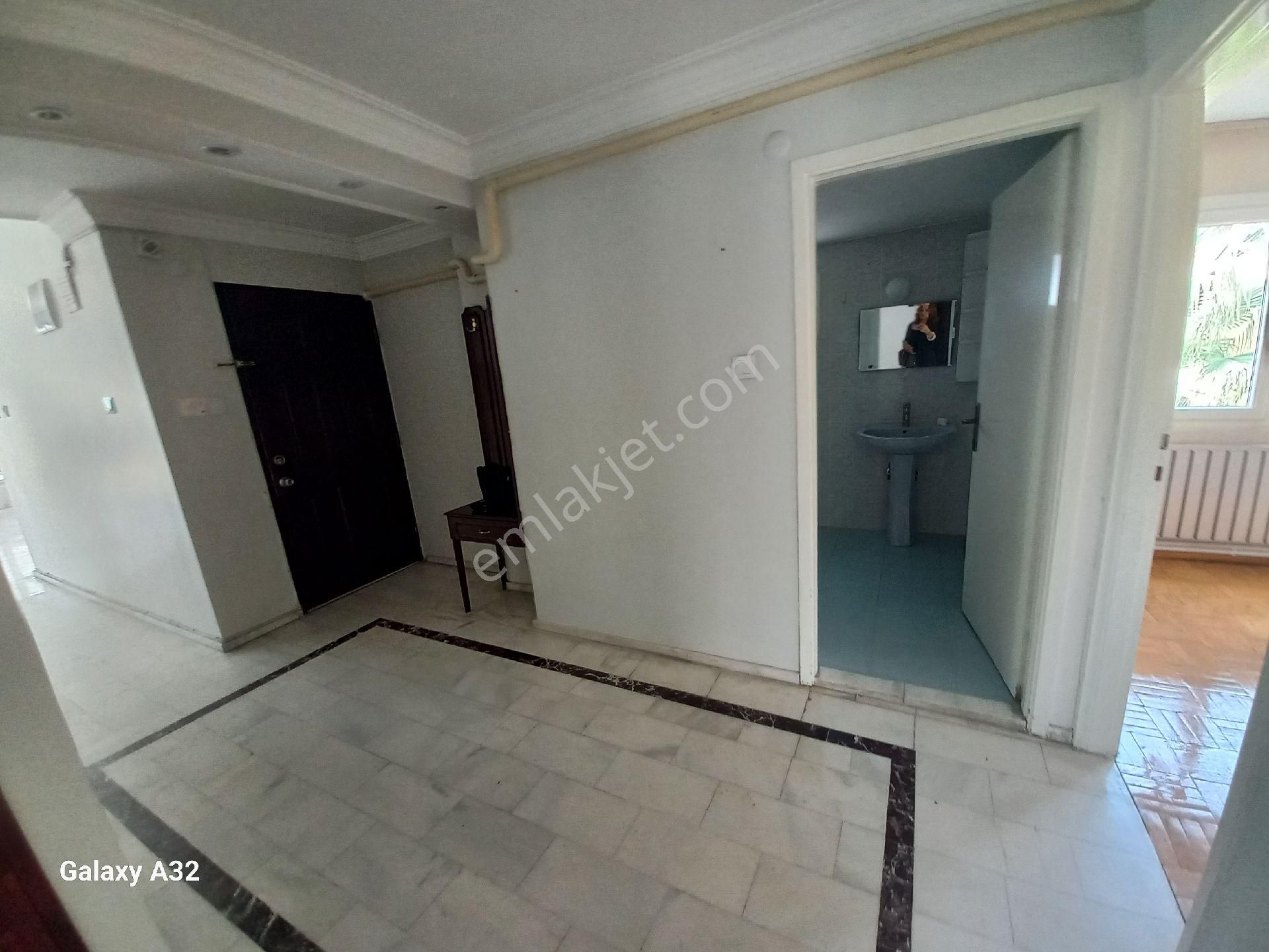 Bostanli Sahile 5 Dakika Yürüme Mesafede 300m2 Satilik 5+1 Dubleks - Görsel 30