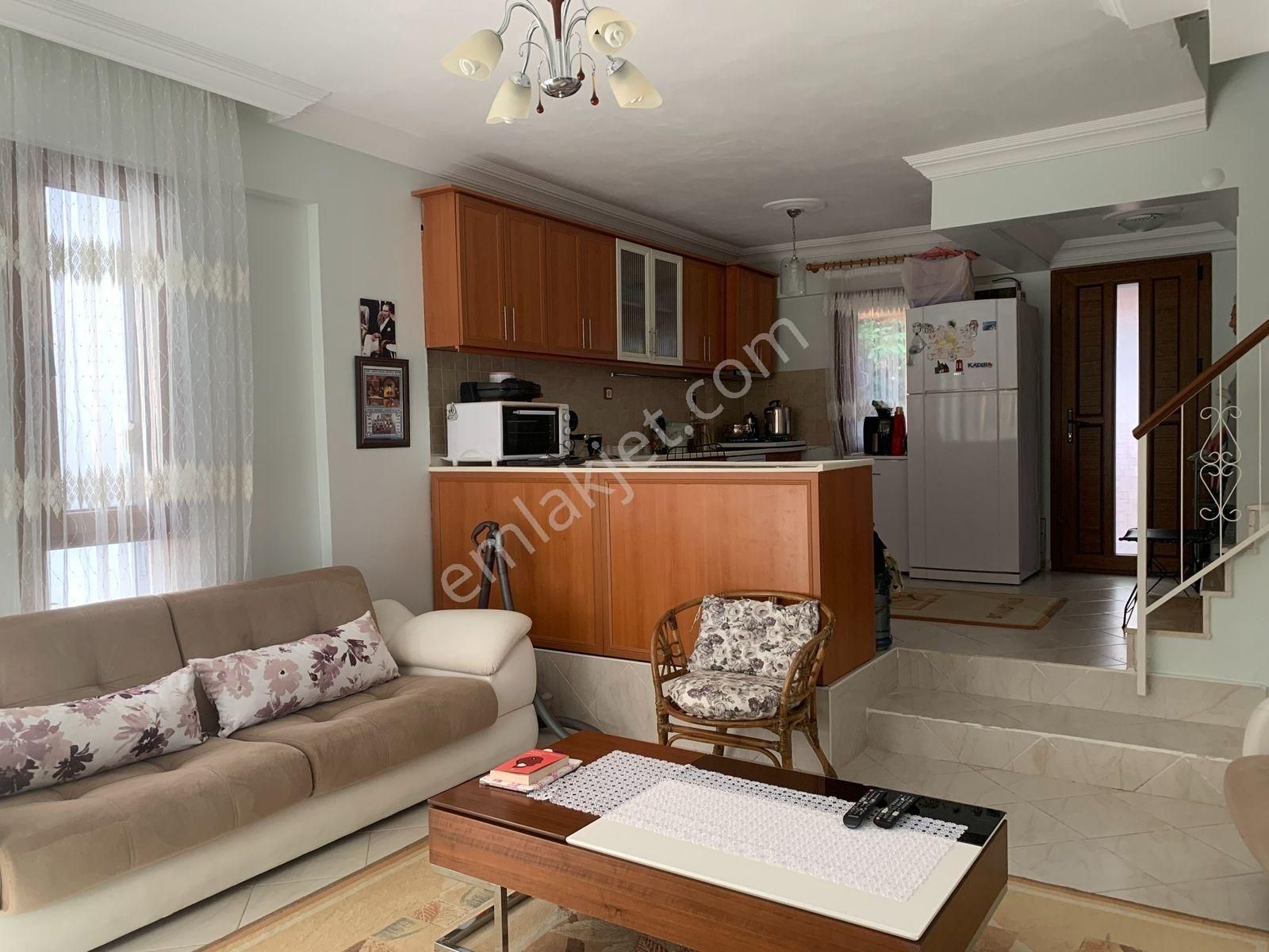 Edremit Körfezi Selin93 Sit. Denize 500m 146m² Arsa Paylı Villa - Görsel 7