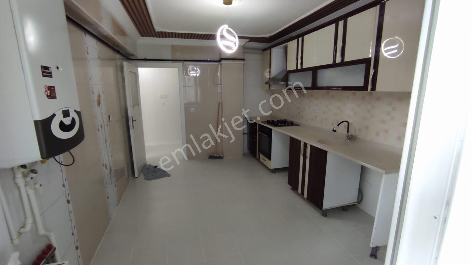 Ufuktepe Mahallesin De Orta Kat Ful Yapılı Asanasörlü 3+1 Daire