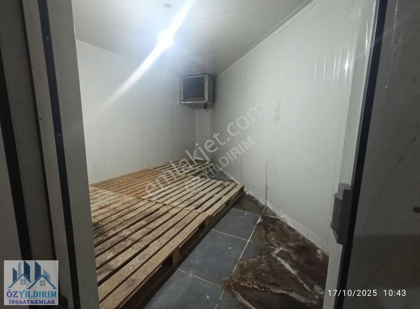 Yenidoğan Merkezi Konumda 400m2 Mağza Depo Satılık - Görsel 3