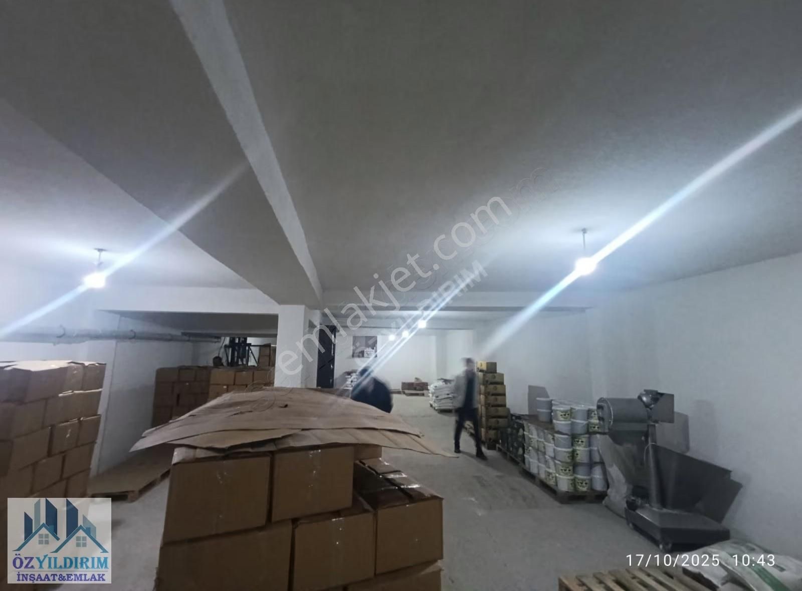 Yenidoğan Merkezi Konumda 400m2 Mağza Depo Satılık - Görsel 6