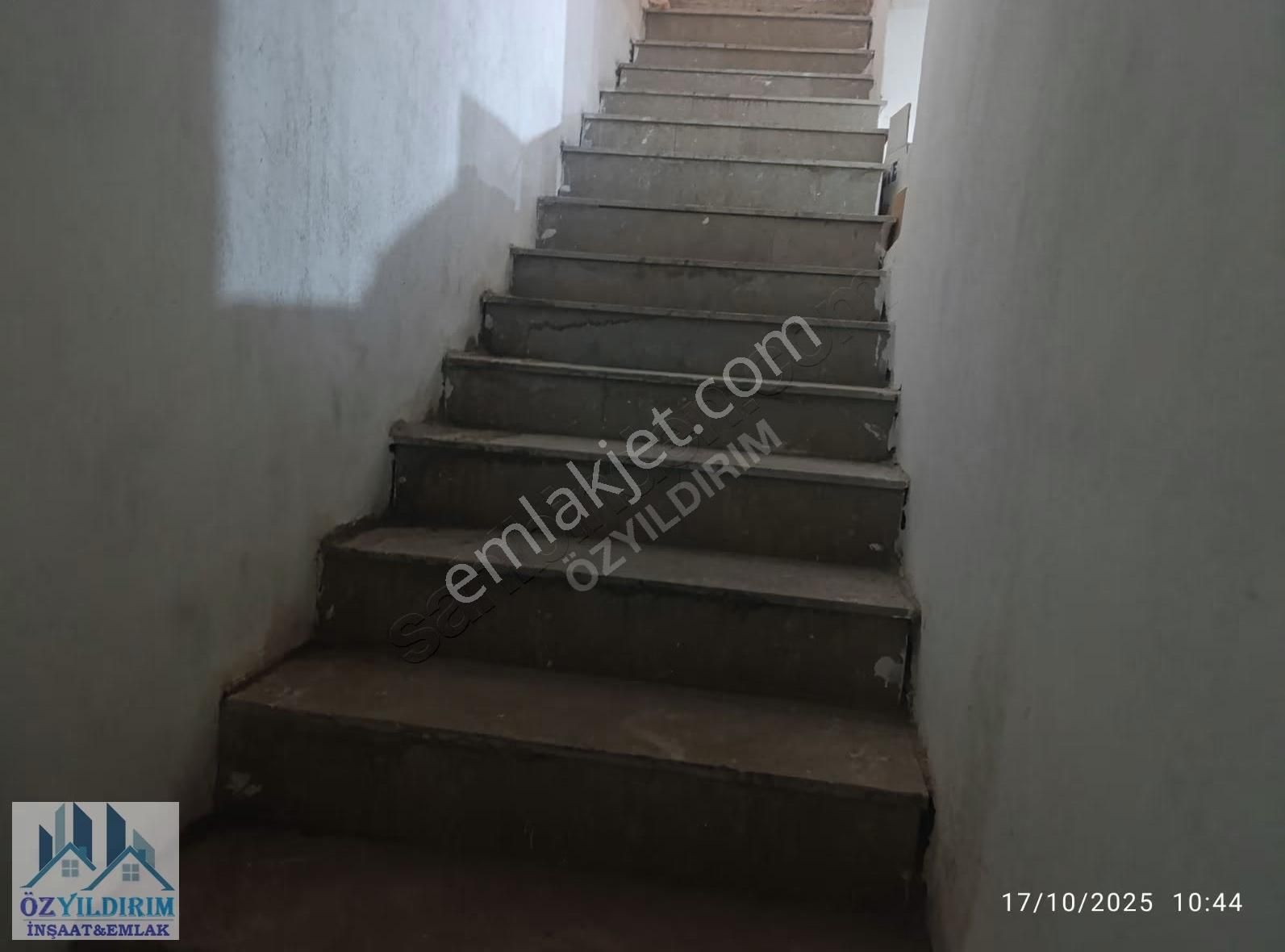 Yenidoğan Merkezi Konumda 400m2 Mağza Depo Satılık - Görsel 32