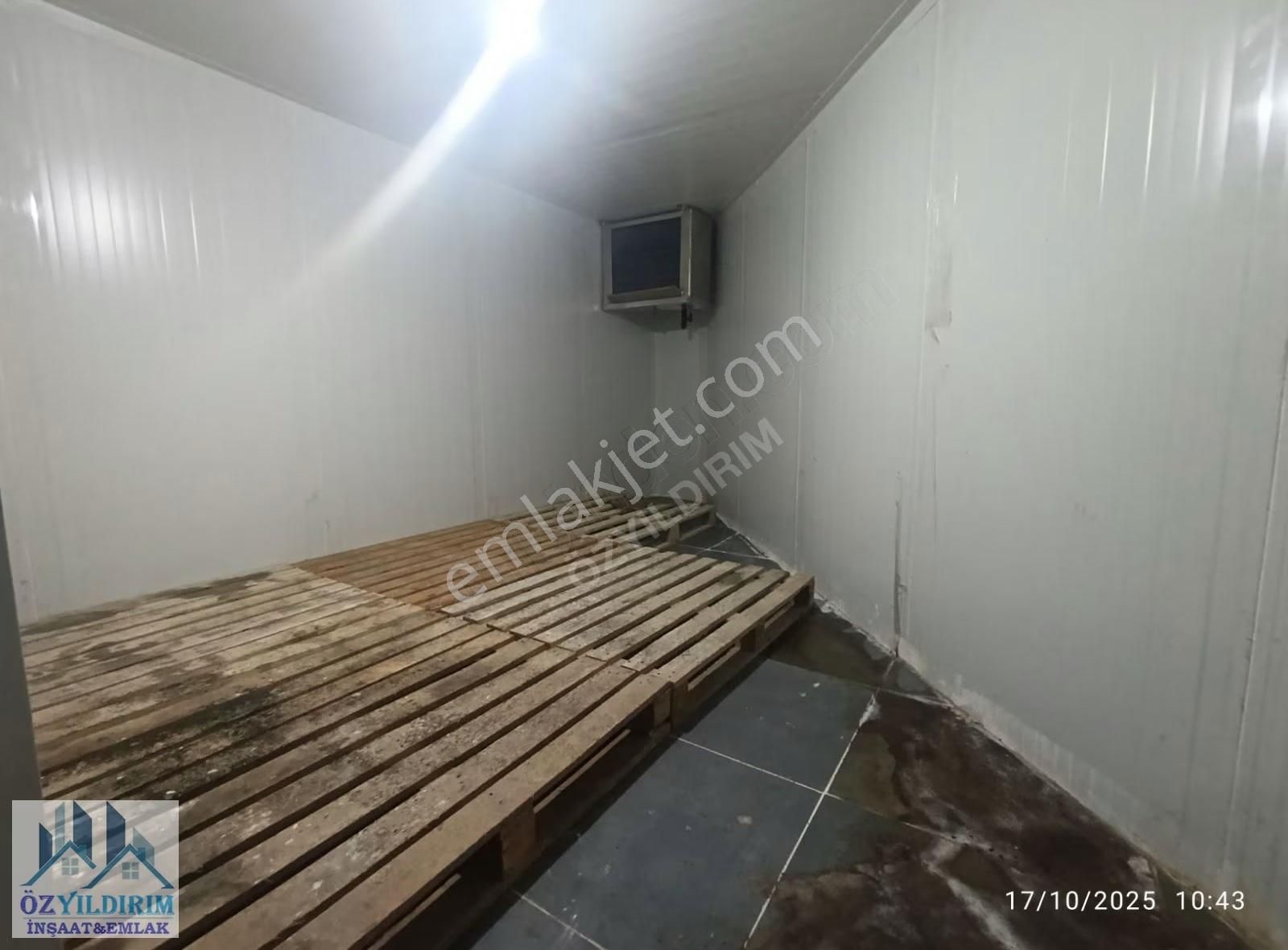 Yenidoğan Merkezi Konumda 400m2 Mağza Depo Satılık - Görsel 33