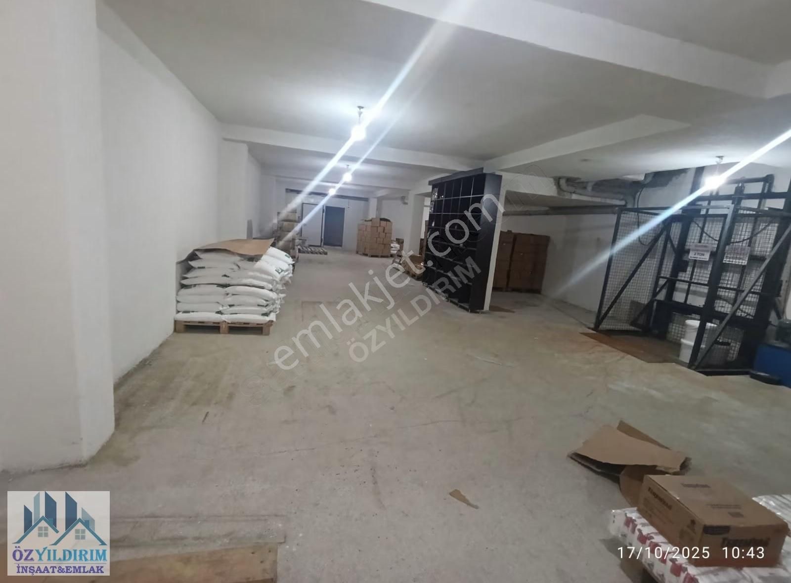 Yenidoğan Merkezi Konumda 400m2 Mağza Depo Satılık - Görsel 22